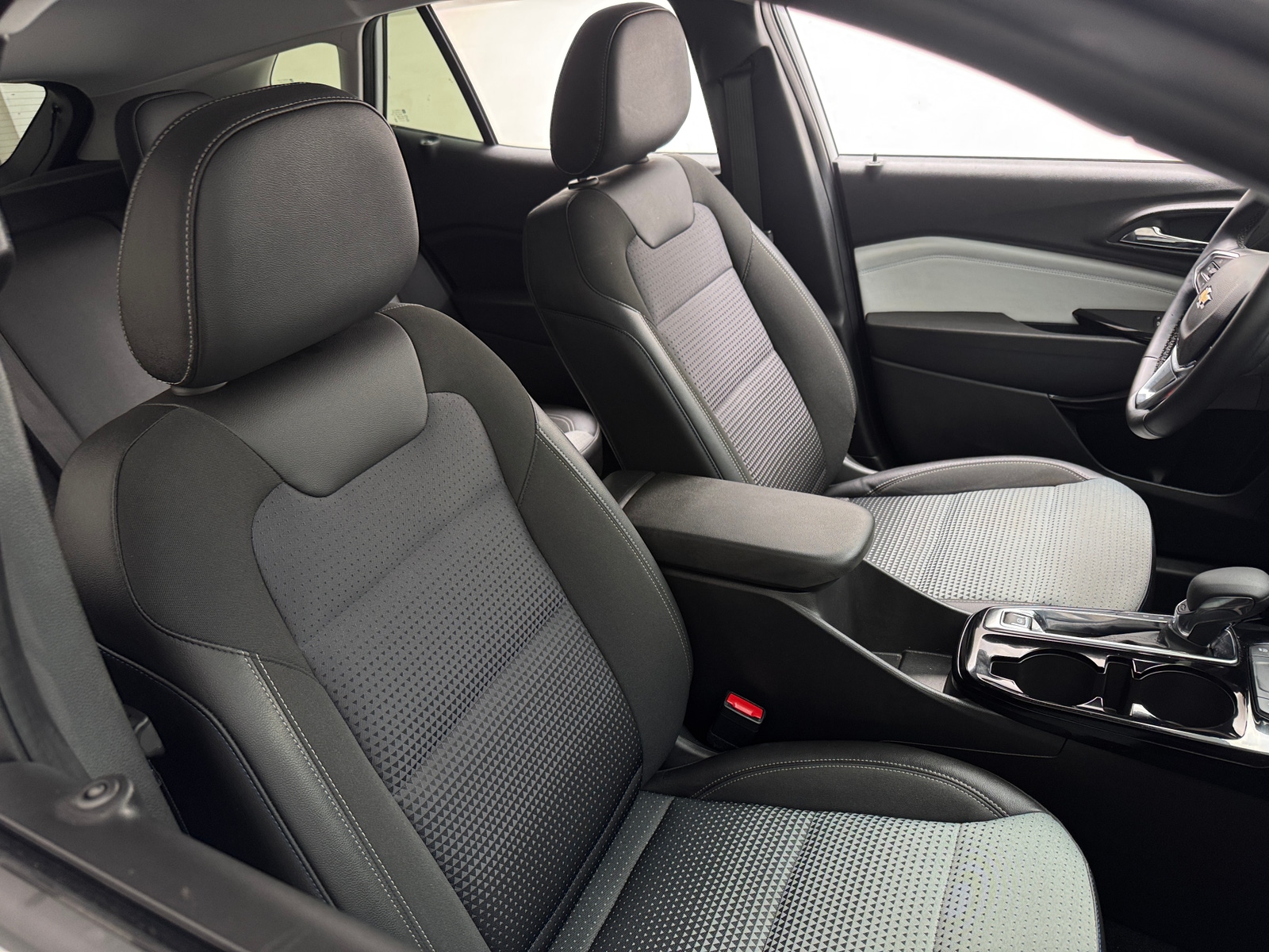 Thumbnail: 2025 Chevrolet Trax - 2