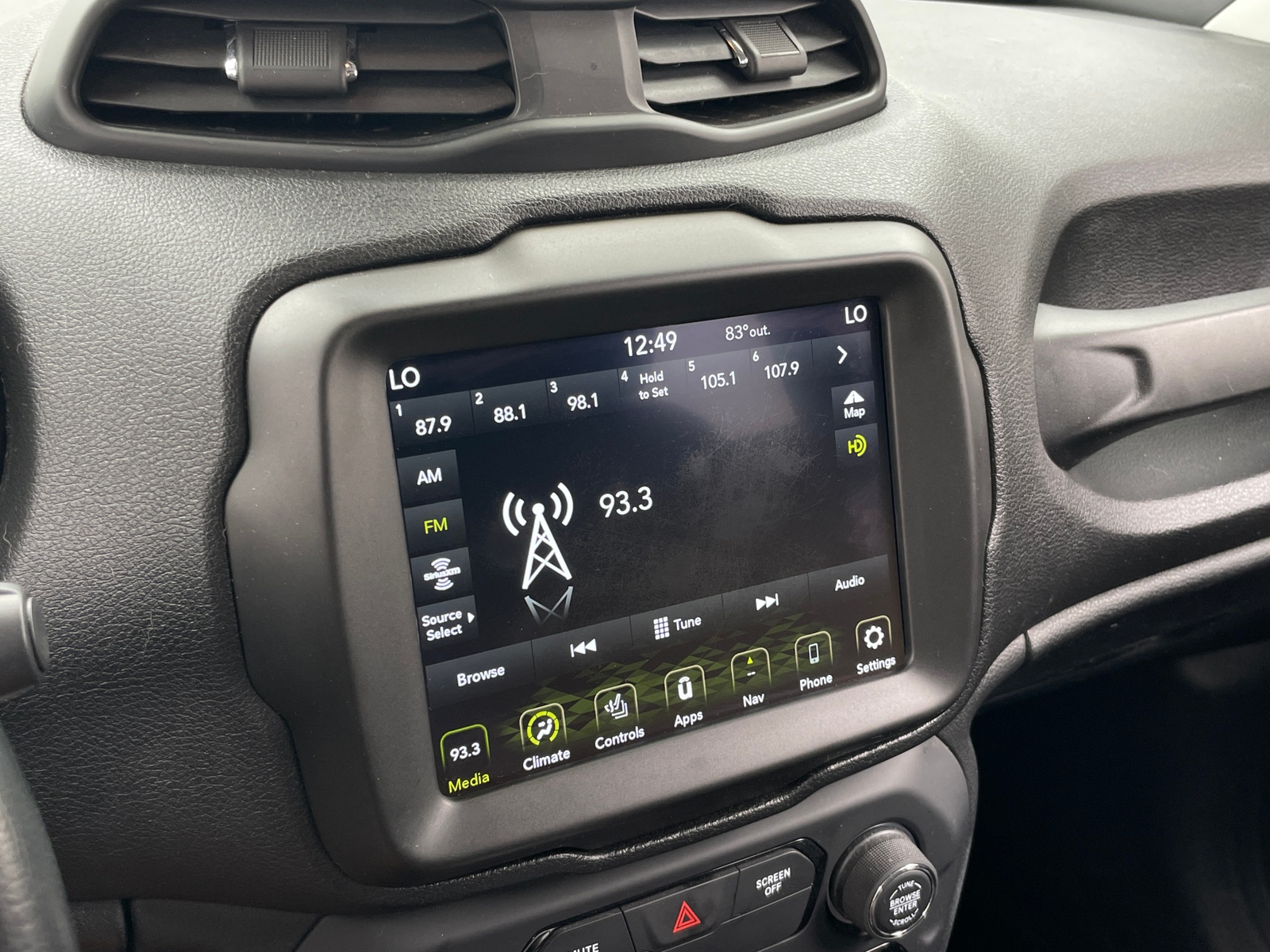Thumbnail: 2020 Jeep Renegade - 3