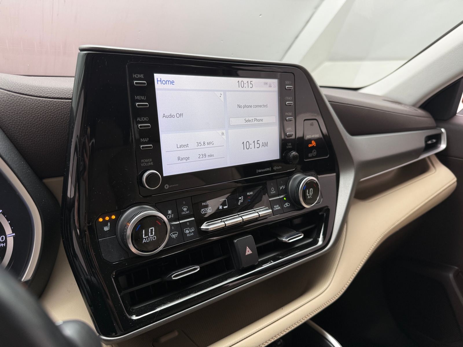 Thumbnail: 2022 Toyota Highlander - 3