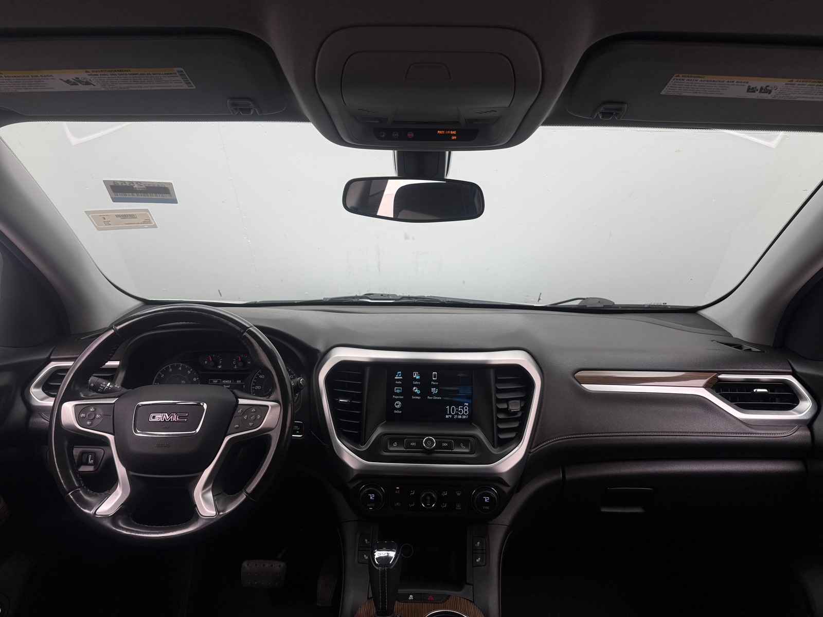 Thumbnail: 2018 GMC Acadia - 3