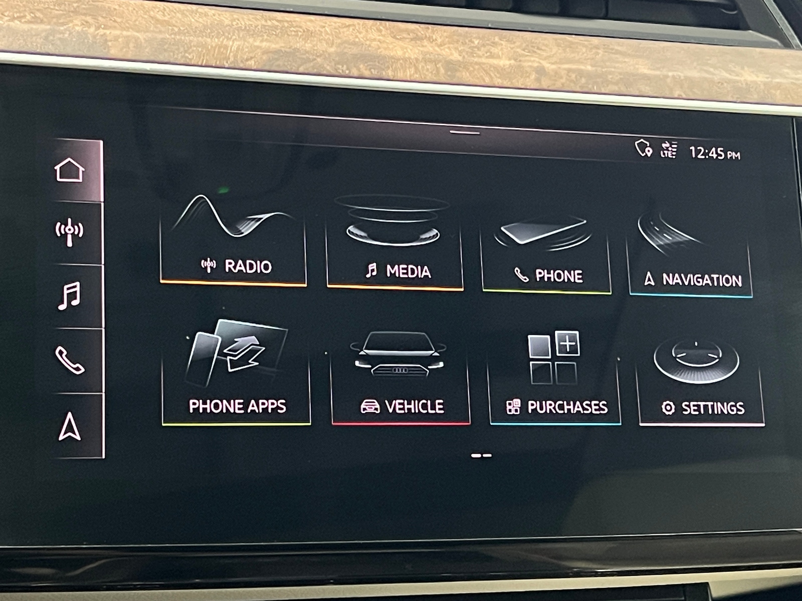 Thumbnail: 2019 Audi e-tron - 3
