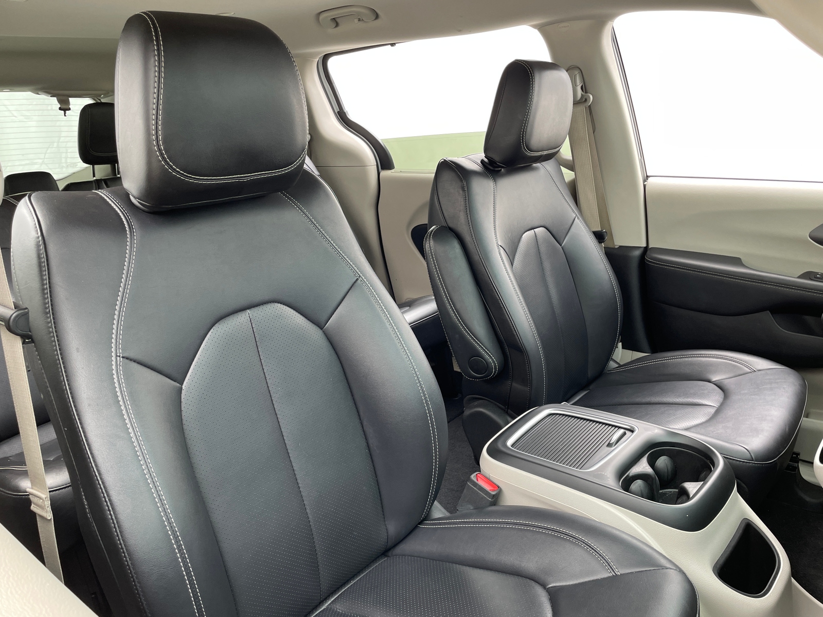 Thumbnail: 2024 Chrysler Pacifica - 2
