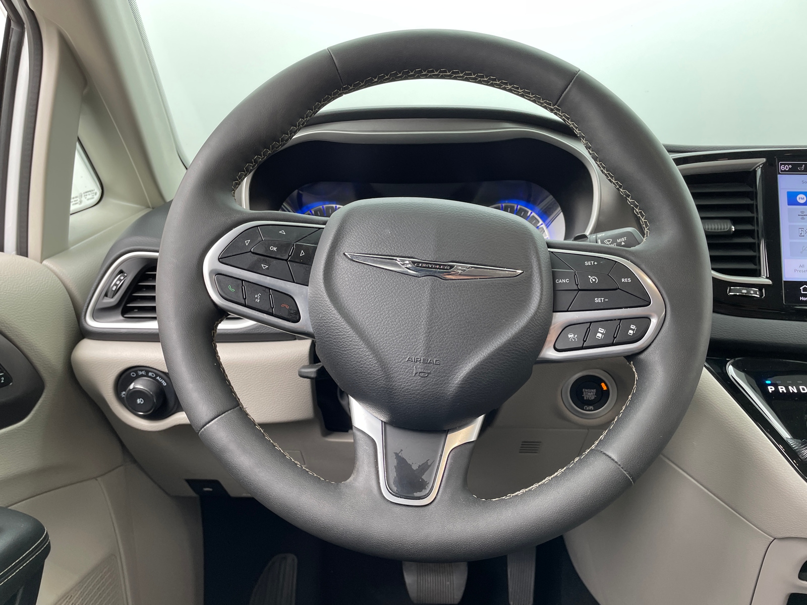 Thumbnail: 2024 Chrysler Pacifica - 5