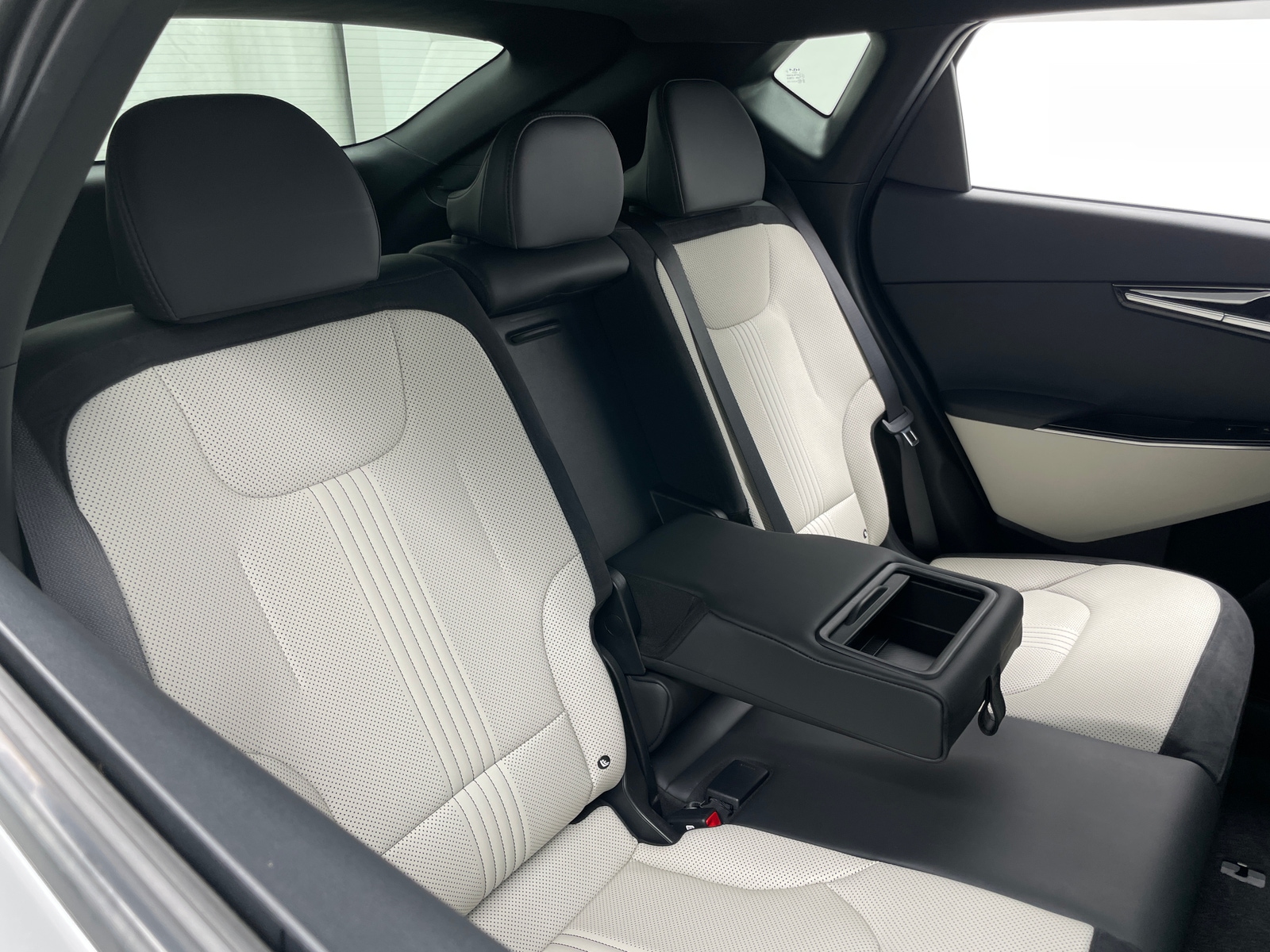 Thumbnail: 2024 Kia EV6 - 5