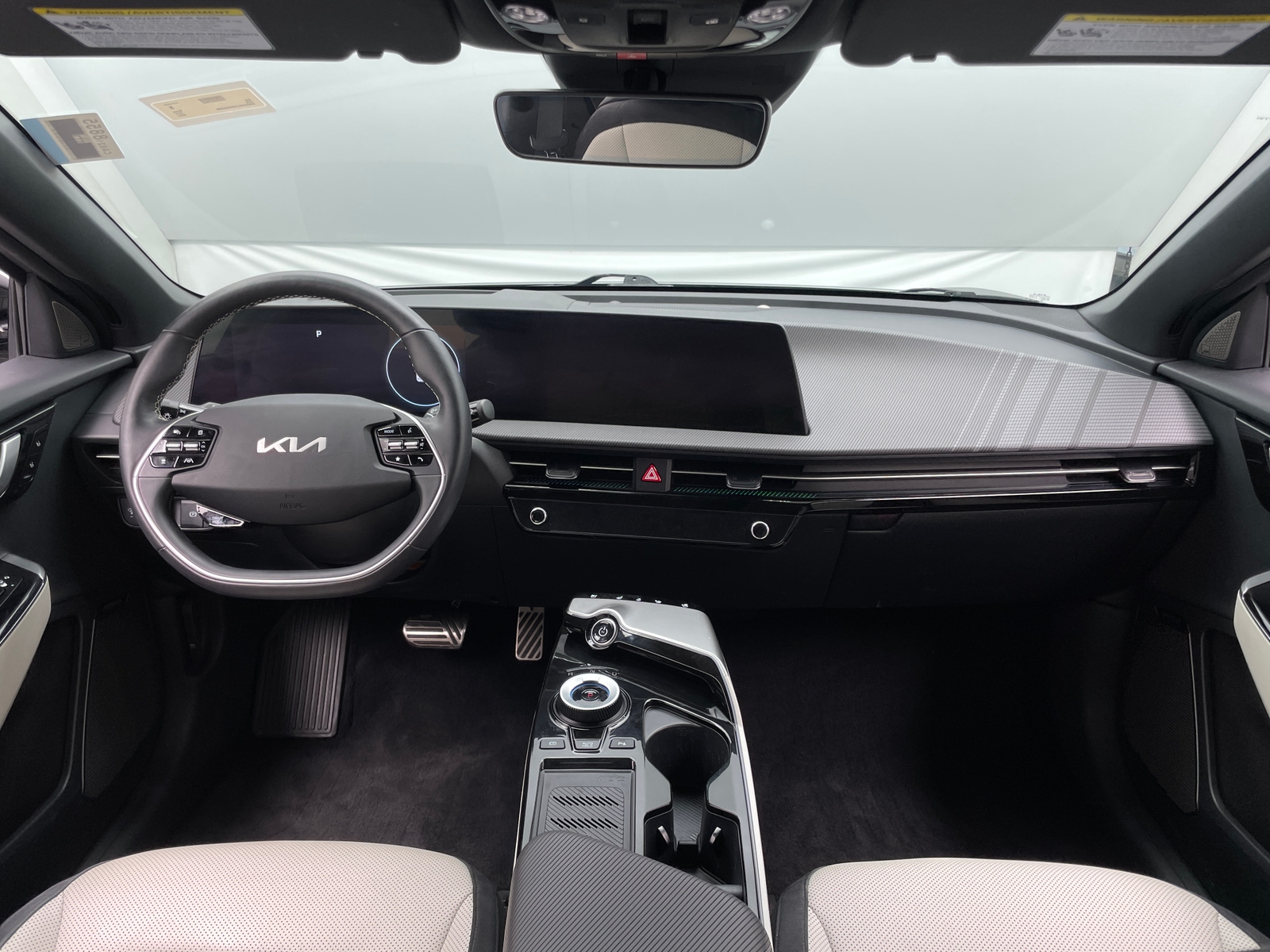 Thumbnail: 2024 Kia EV6 - 2