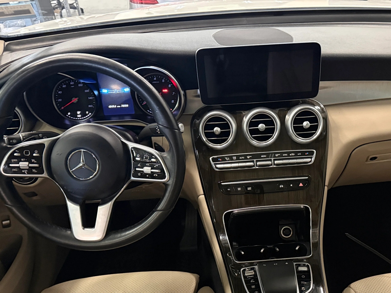 Thumbnail: 2021 Mercedes-Benz GLC - 2