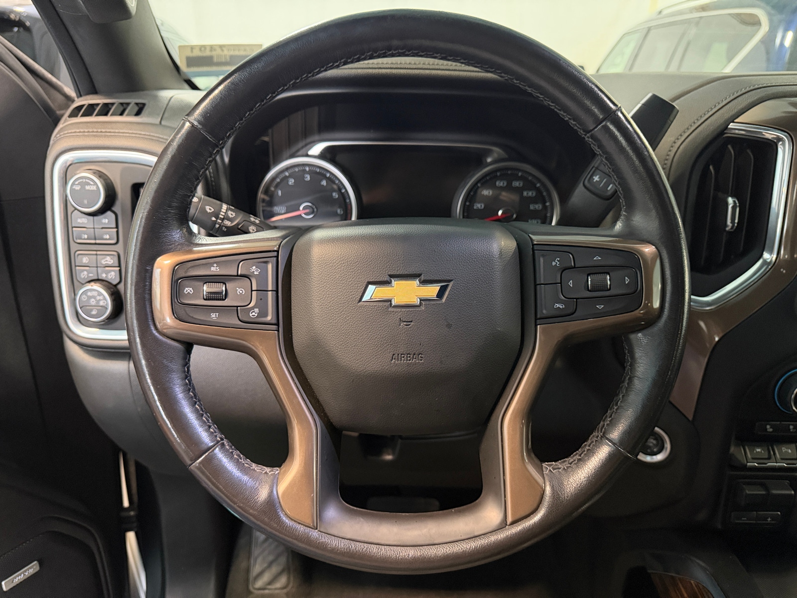 Thumbnail: 2021 Chevrolet Silverado 1500 - 4