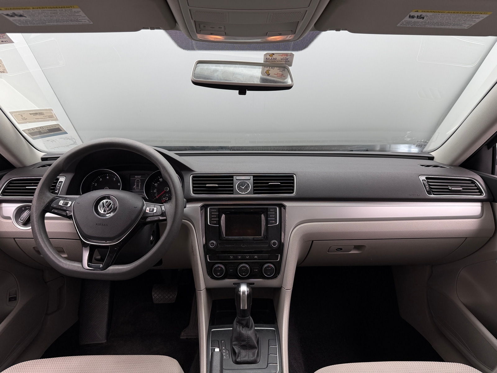 Thumbnail: 2017 Volkswagen Passat - 3