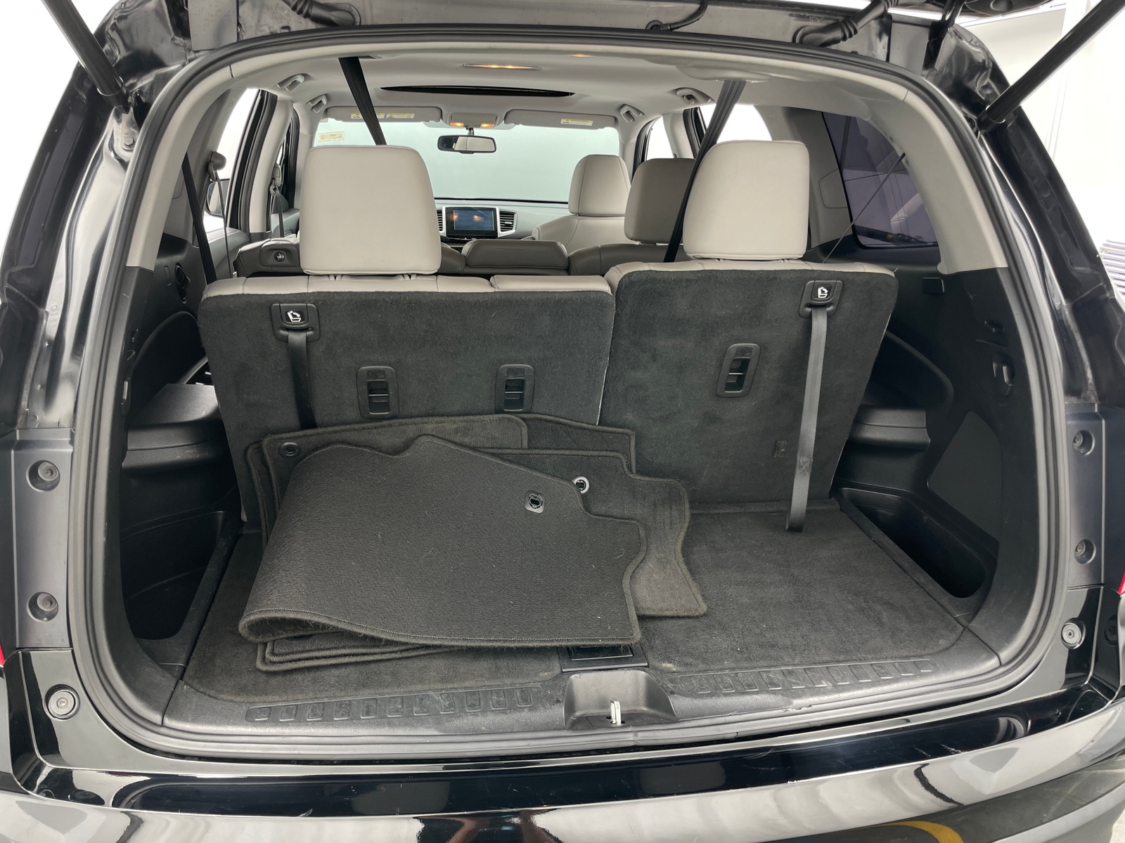 Thumbnail: 2017 Honda Pilot - 6