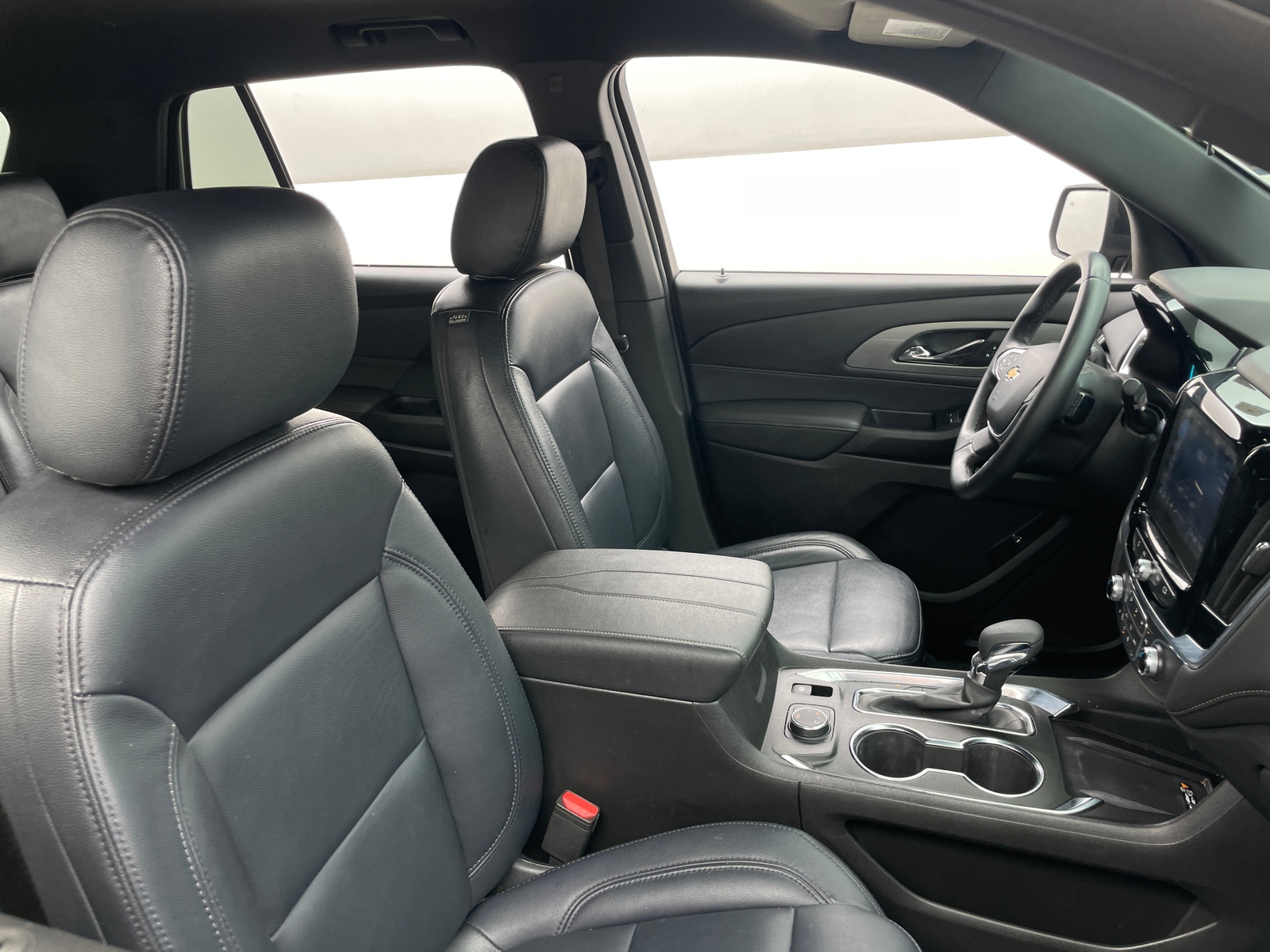 Thumbnail: 2023 Chevrolet Traverse - 2