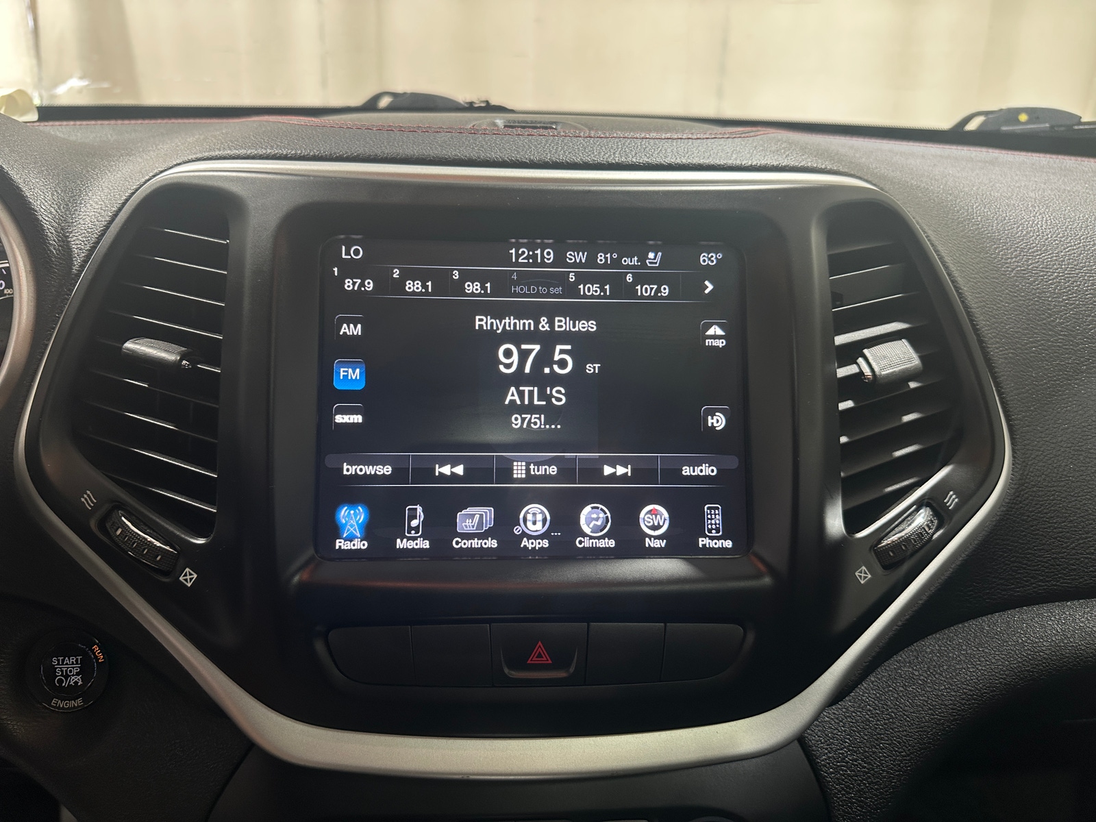 Thumbnail: 2015 Jeep Cherokee - 3