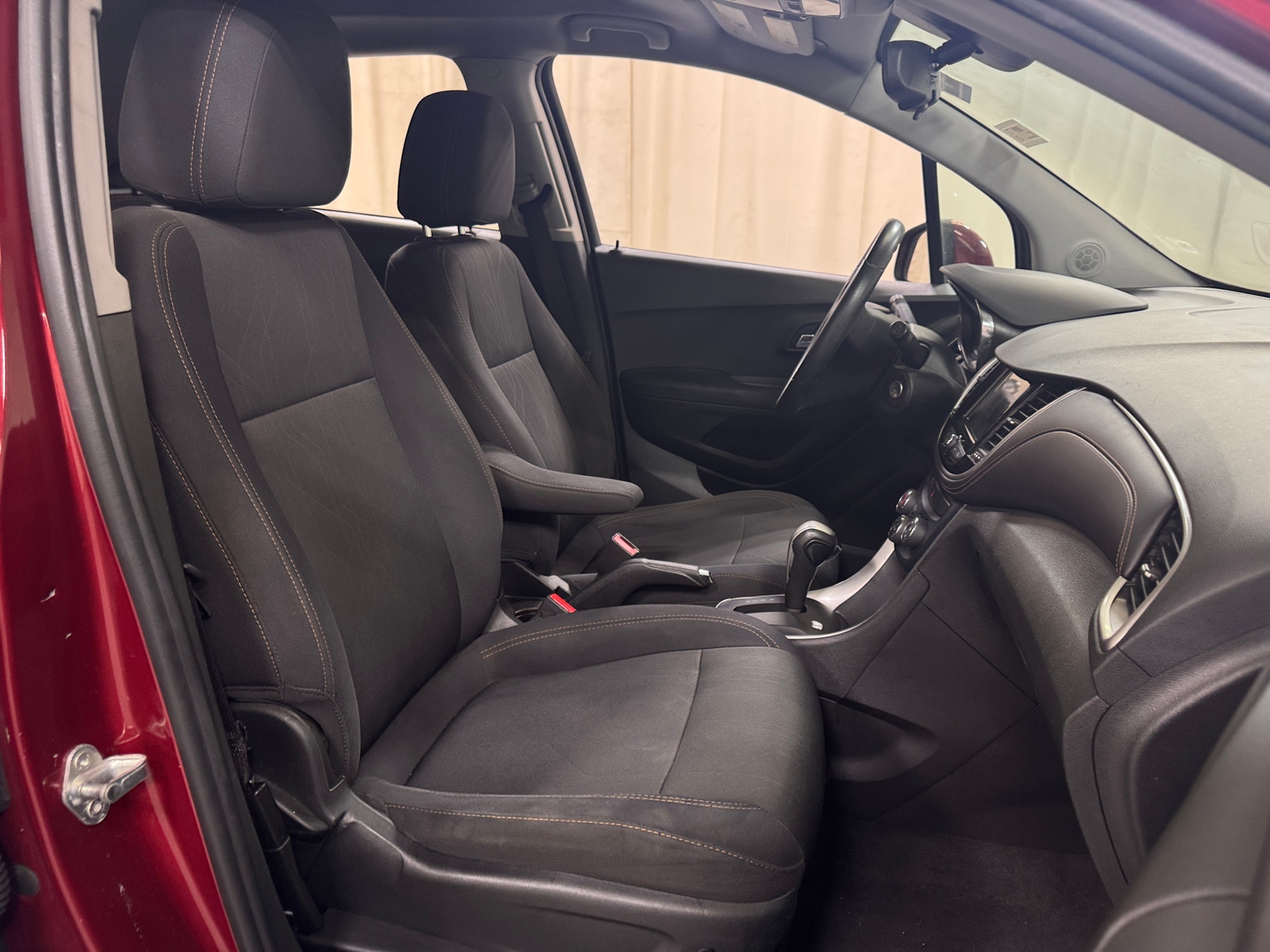 Thumbnail: 2018 Chevrolet Trax - 2