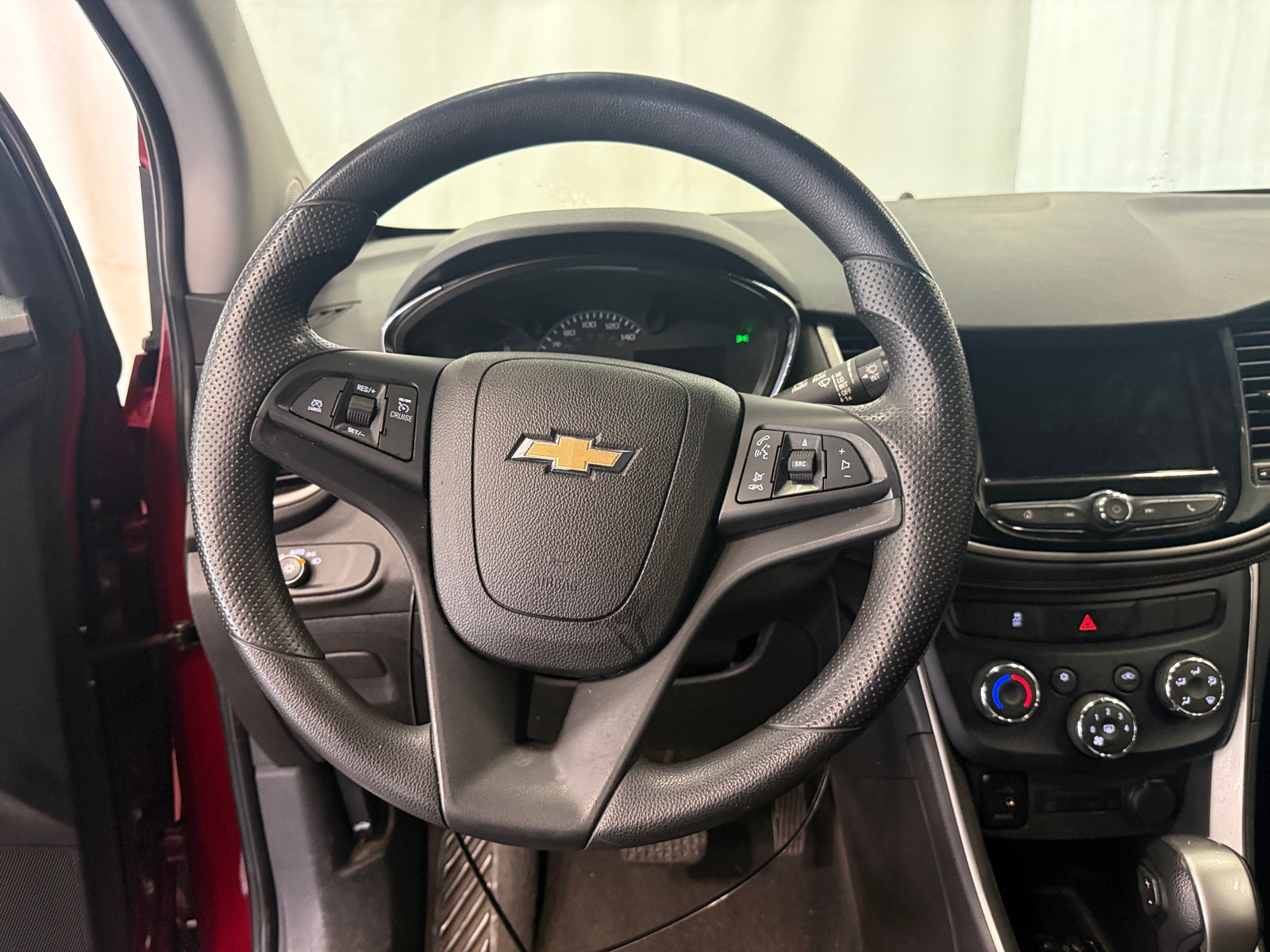 Thumbnail: 2018 Chevrolet Trax - 5