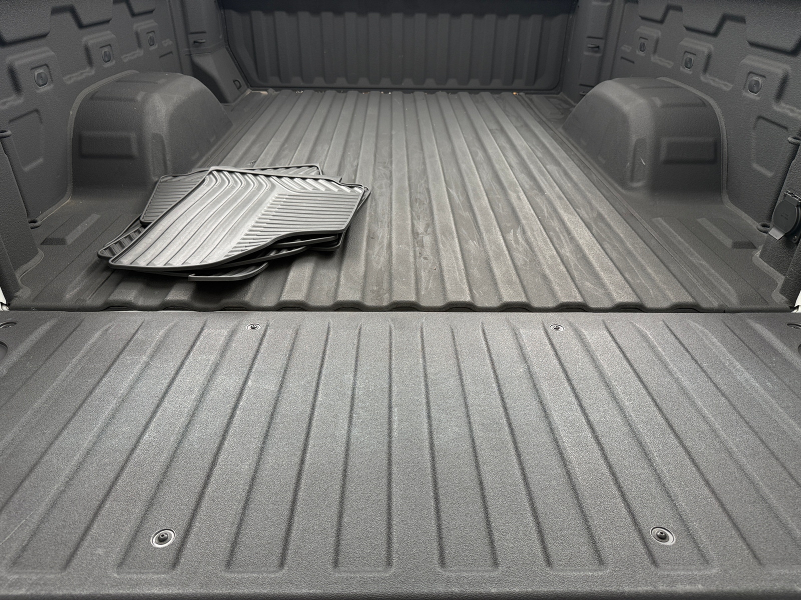Thumbnail: 2024 Chevrolet Silverado 1500 - 7