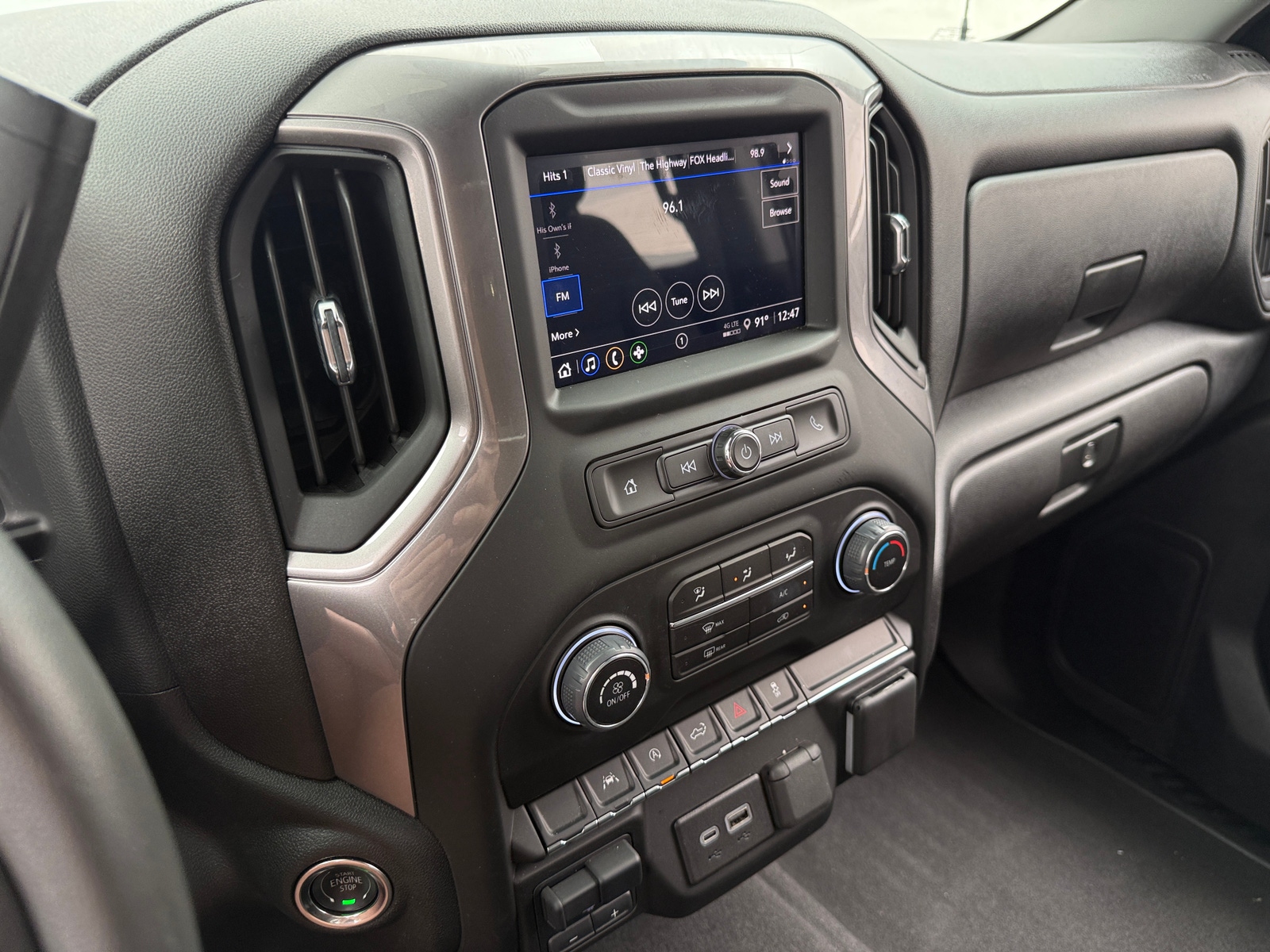 Thumbnail: 2024 Chevrolet Silverado 1500 - 4