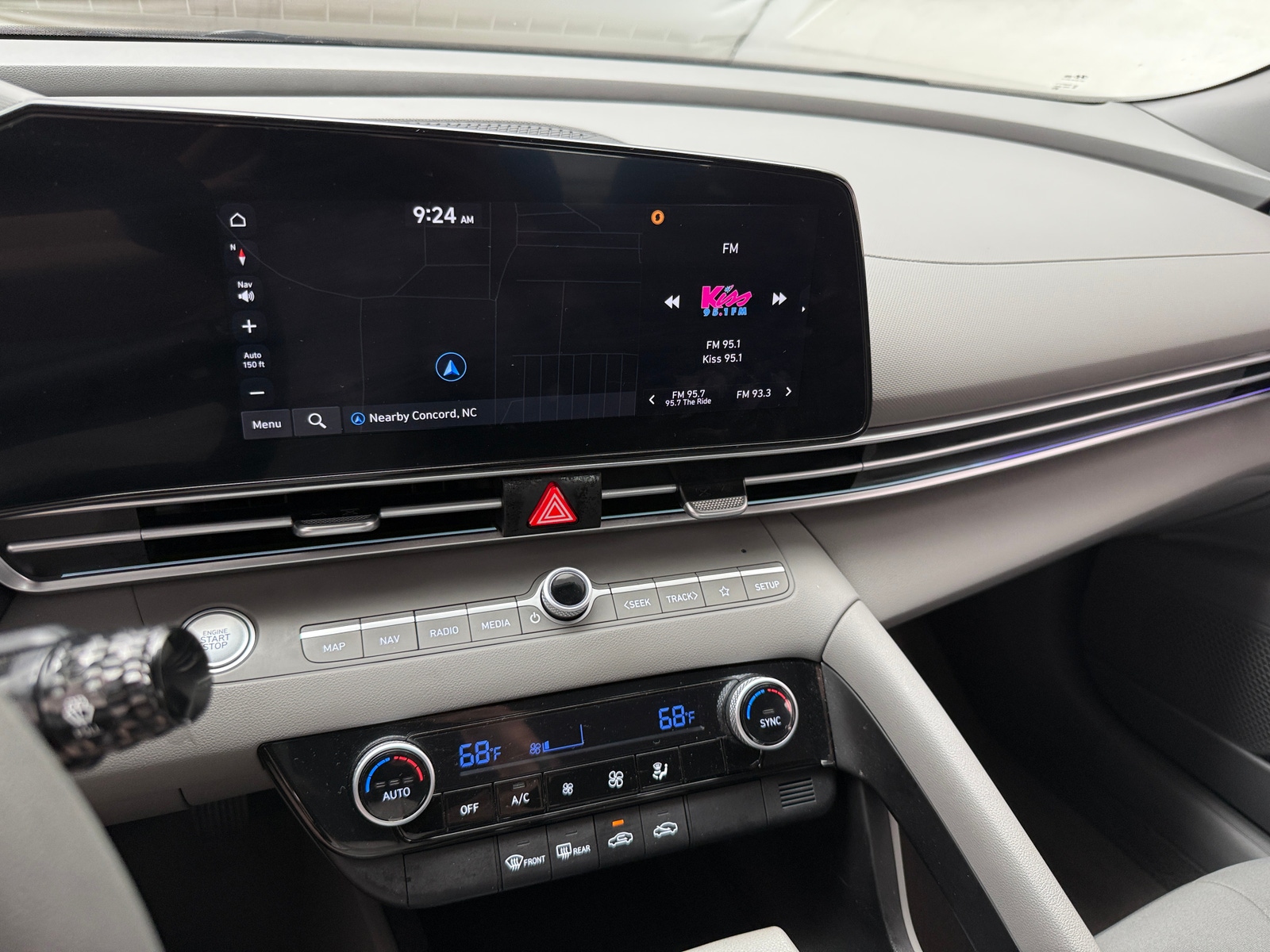 Thumbnail: 2024 Hyundai Elantra - 4