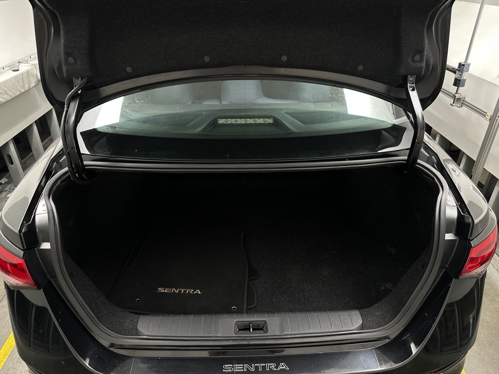 Thumbnail: 2021 Nissan Sentra - 7