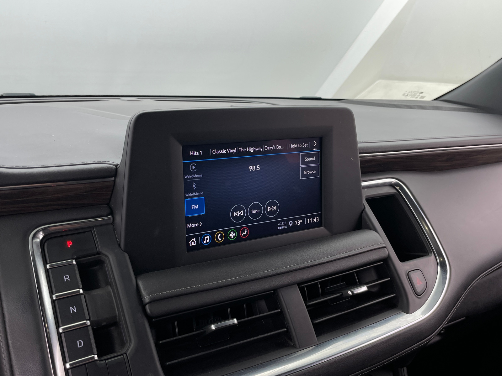 Thumbnail: 2022 Chevrolet Tahoe - 4