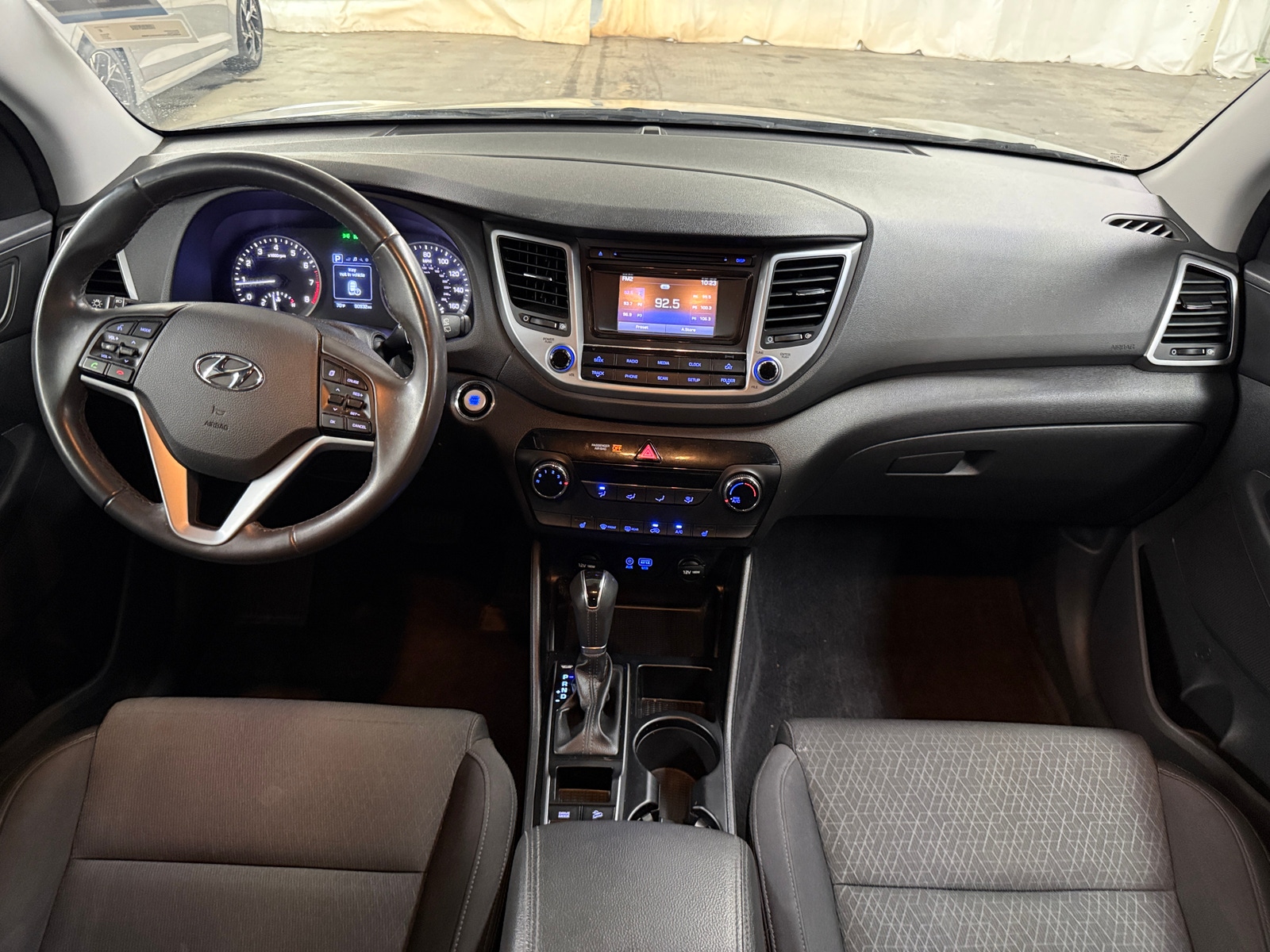 Thumbnail: 2017 Hyundai Tucson - 3