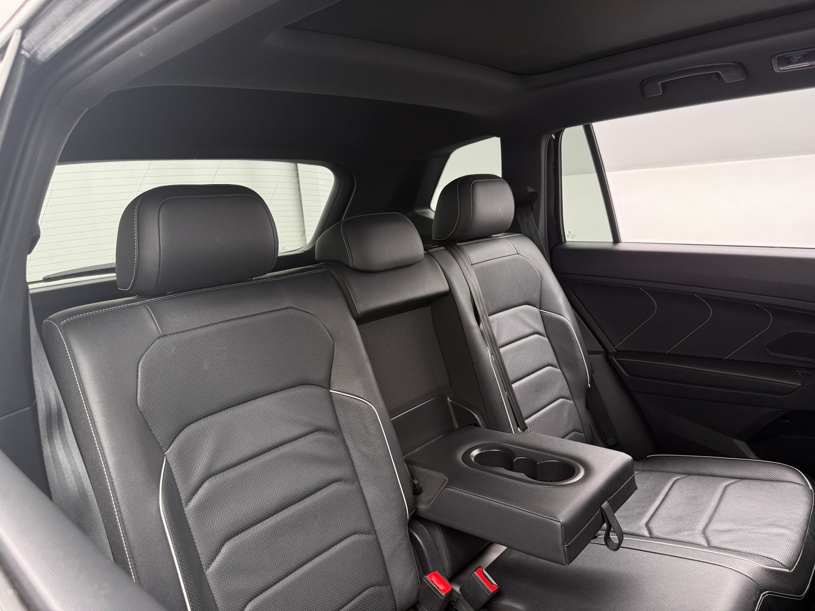 Thumbnail: 2022 Volkswagen Tiguan - 5