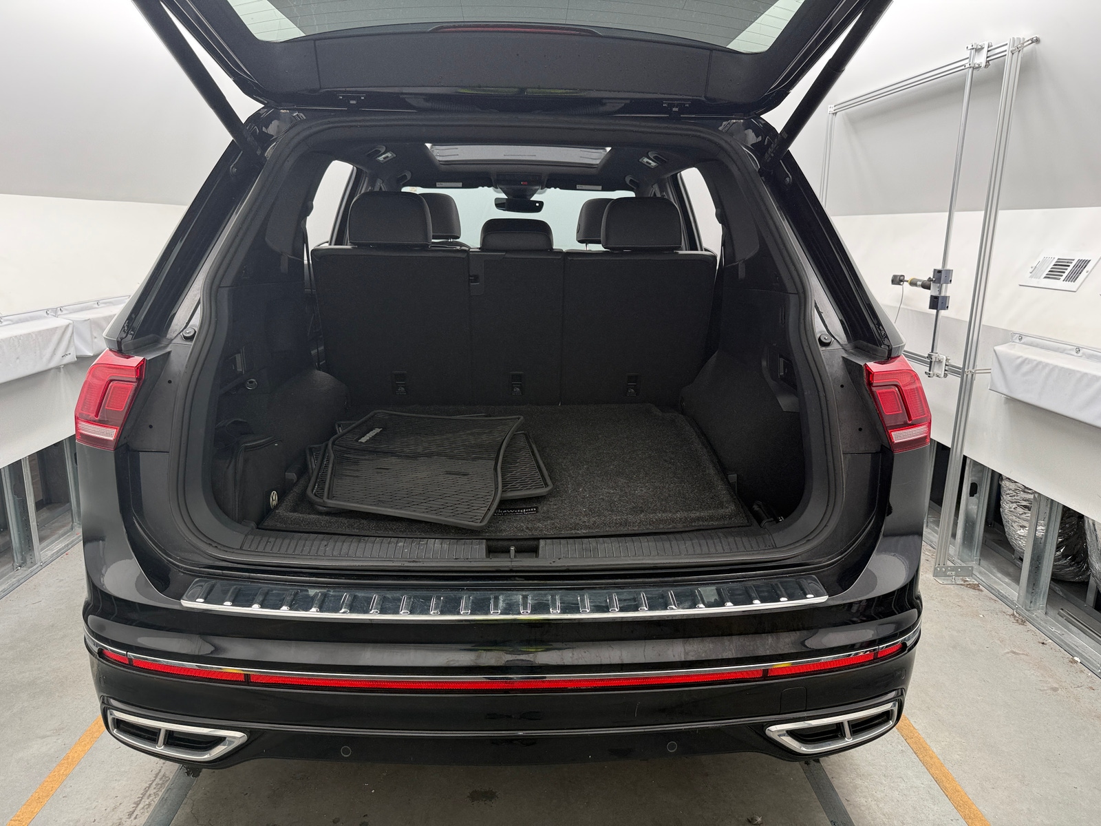Thumbnail: 2022 Volkswagen Tiguan - 6