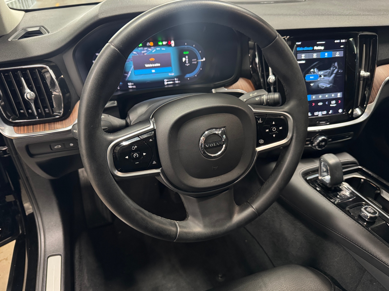 Thumbnail: 2023 Volvo S60 - 4