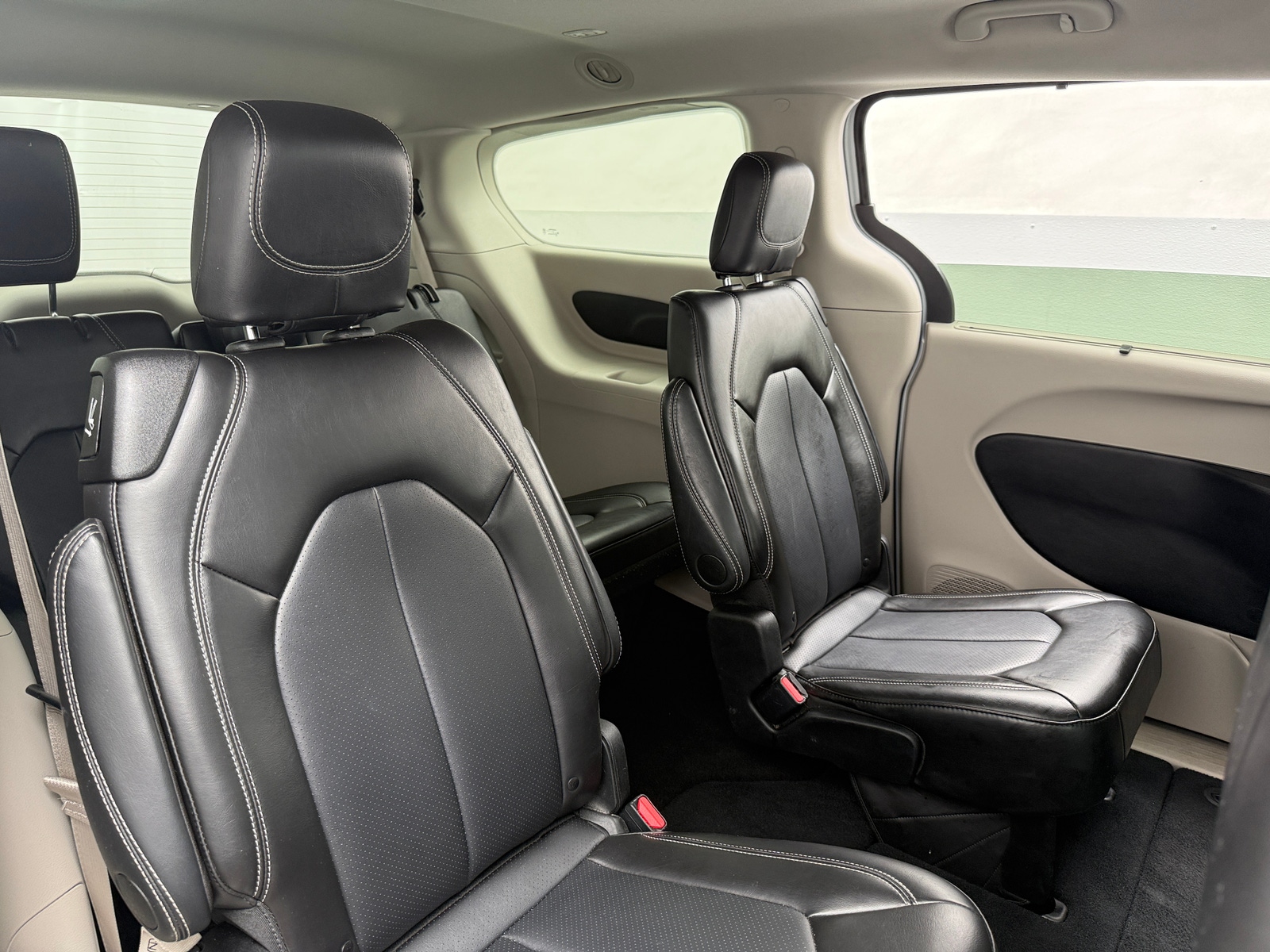 Thumbnail: 2024 Chrysler Pacifica - 5
