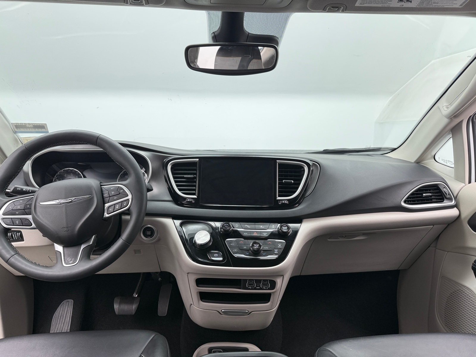 Thumbnail: 2024 Chrysler Pacifica - 2