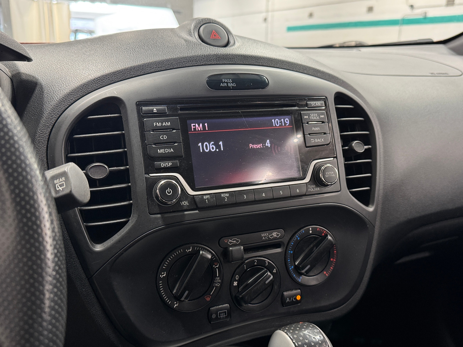 Thumbnail: 2015 Nissan Juke - 4