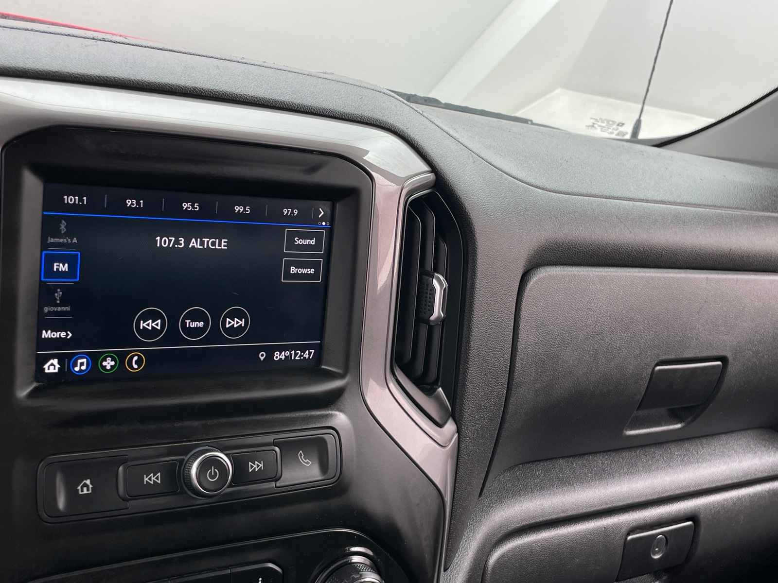 Thumbnail: 2021 Chevrolet Silverado 1500 - 4