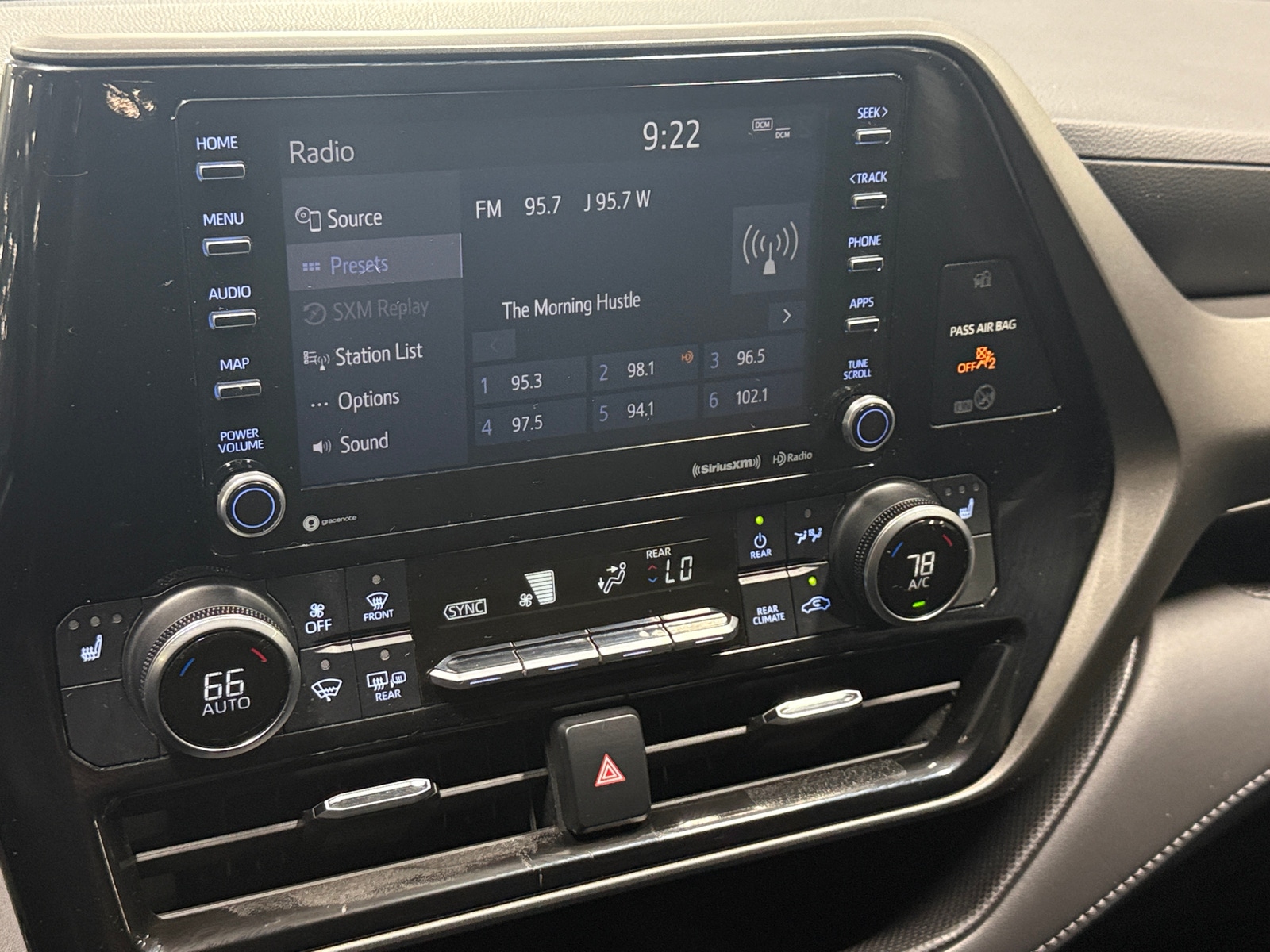 Thumbnail: 2021 Toyota Highlander - 3