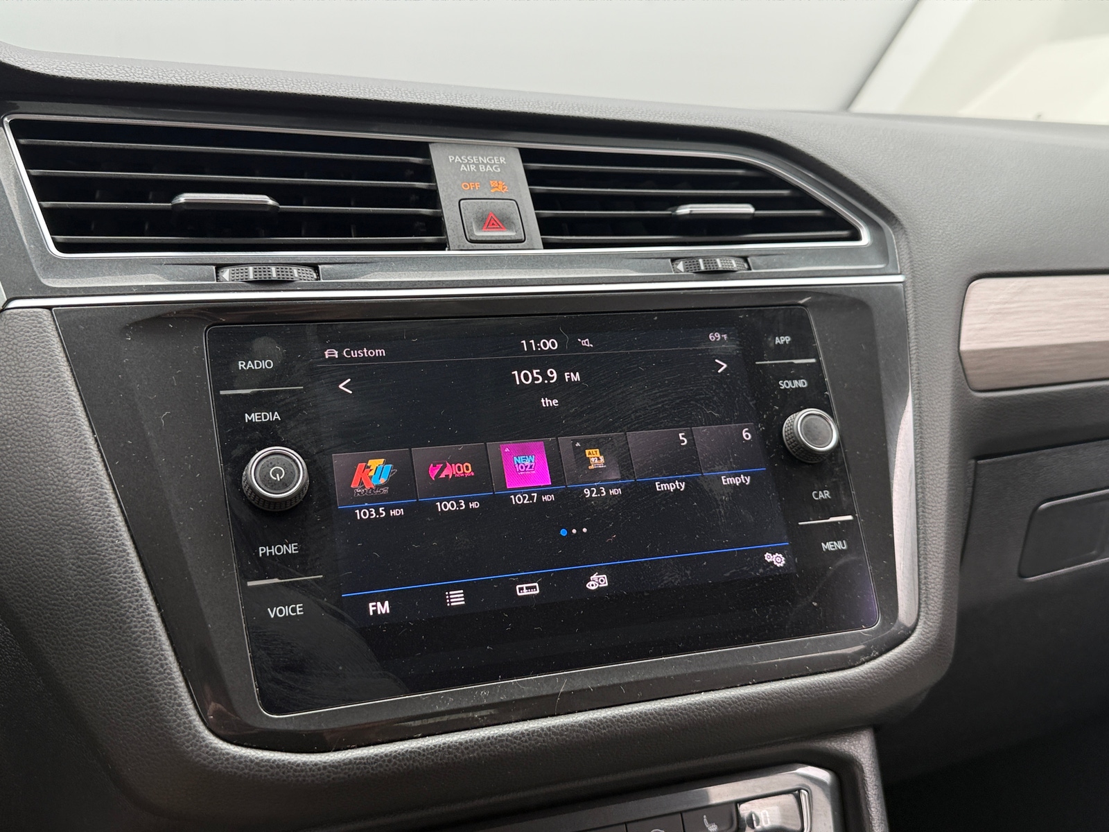 Thumbnail: 2019 Volkswagen Tiguan - 3
