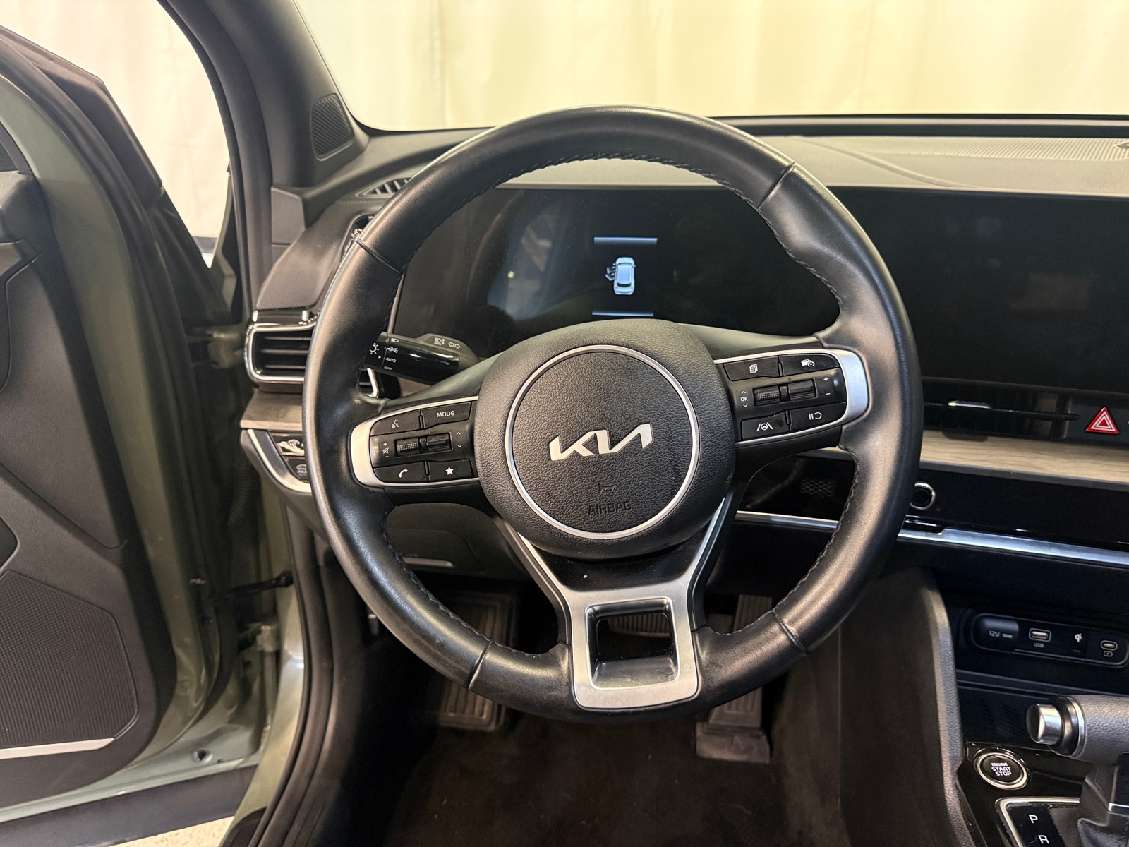 Thumbnail: 2023 Kia Sportage - 4