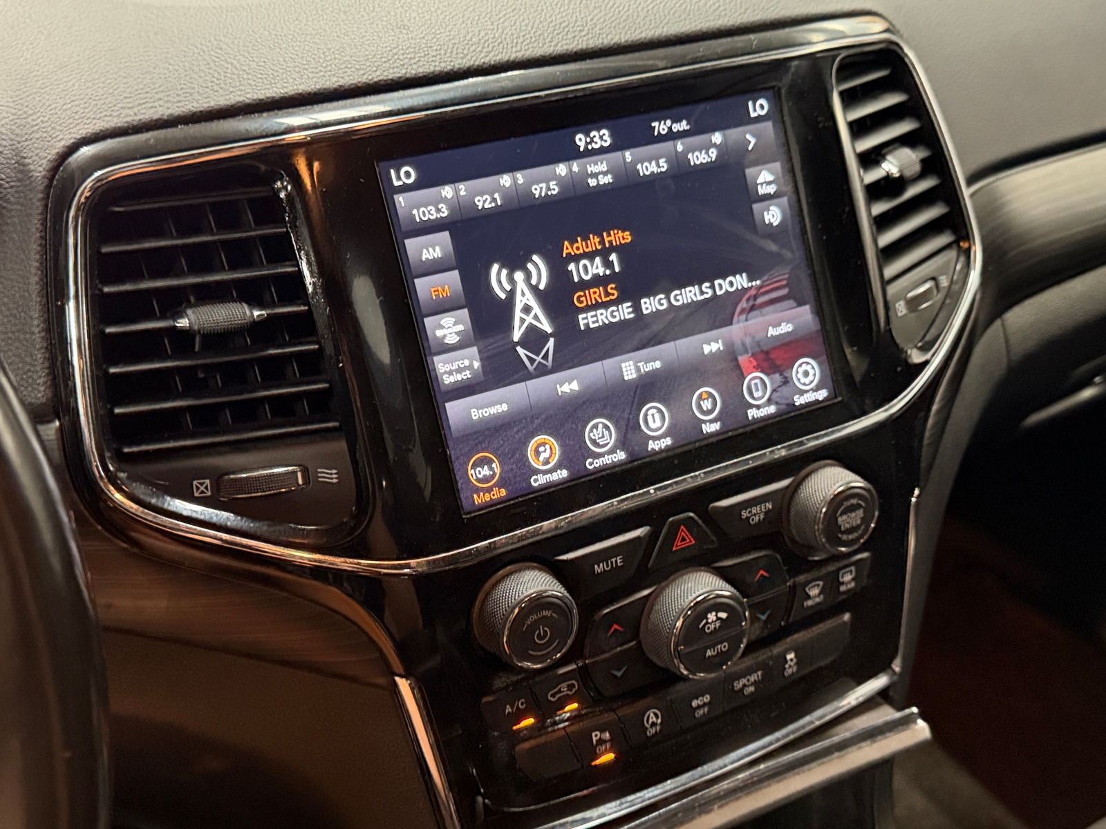 Thumbnail: 2021 Jeep Grand Cherokee - 3