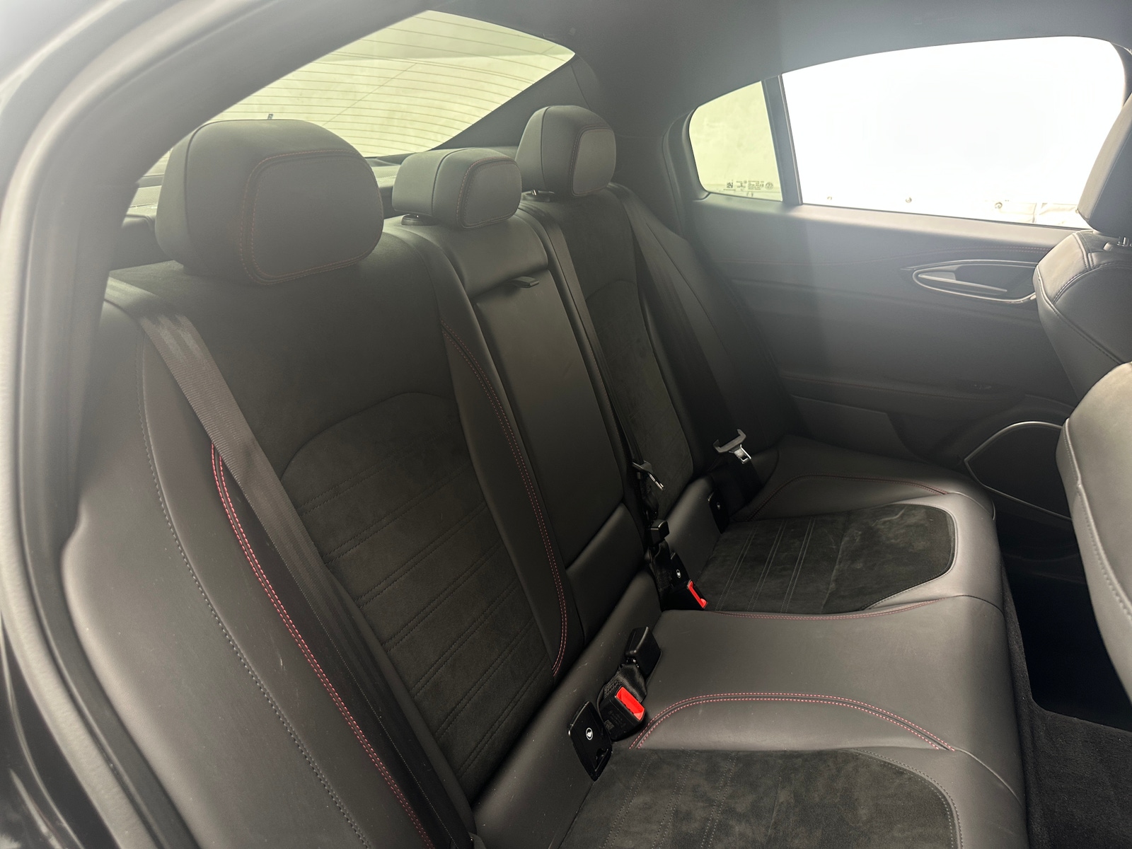 Thumbnail: 2018 Alfa Romeo Giulia - 5