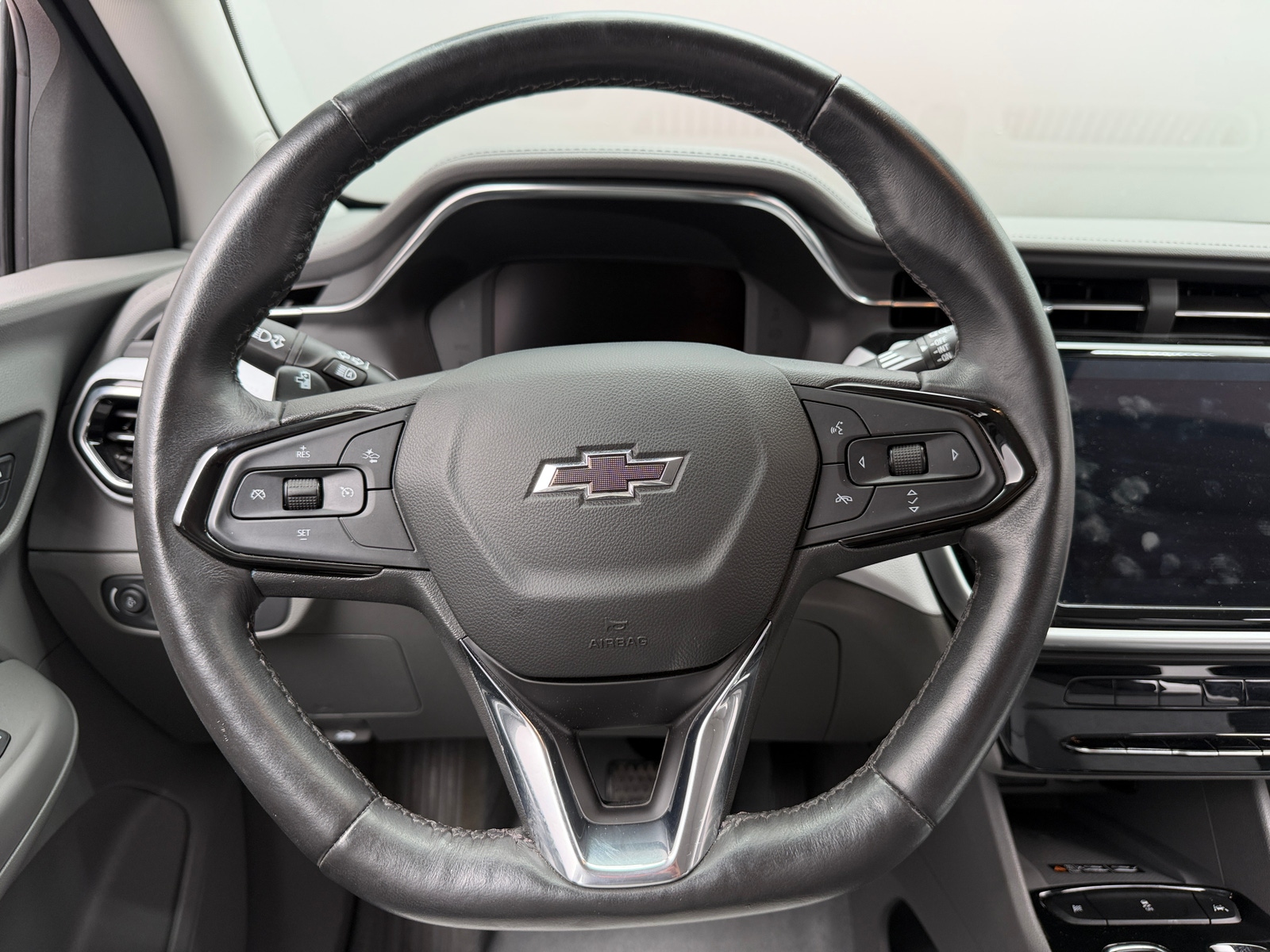Thumbnail: 2023 Chevrolet Bolt EUV - 4