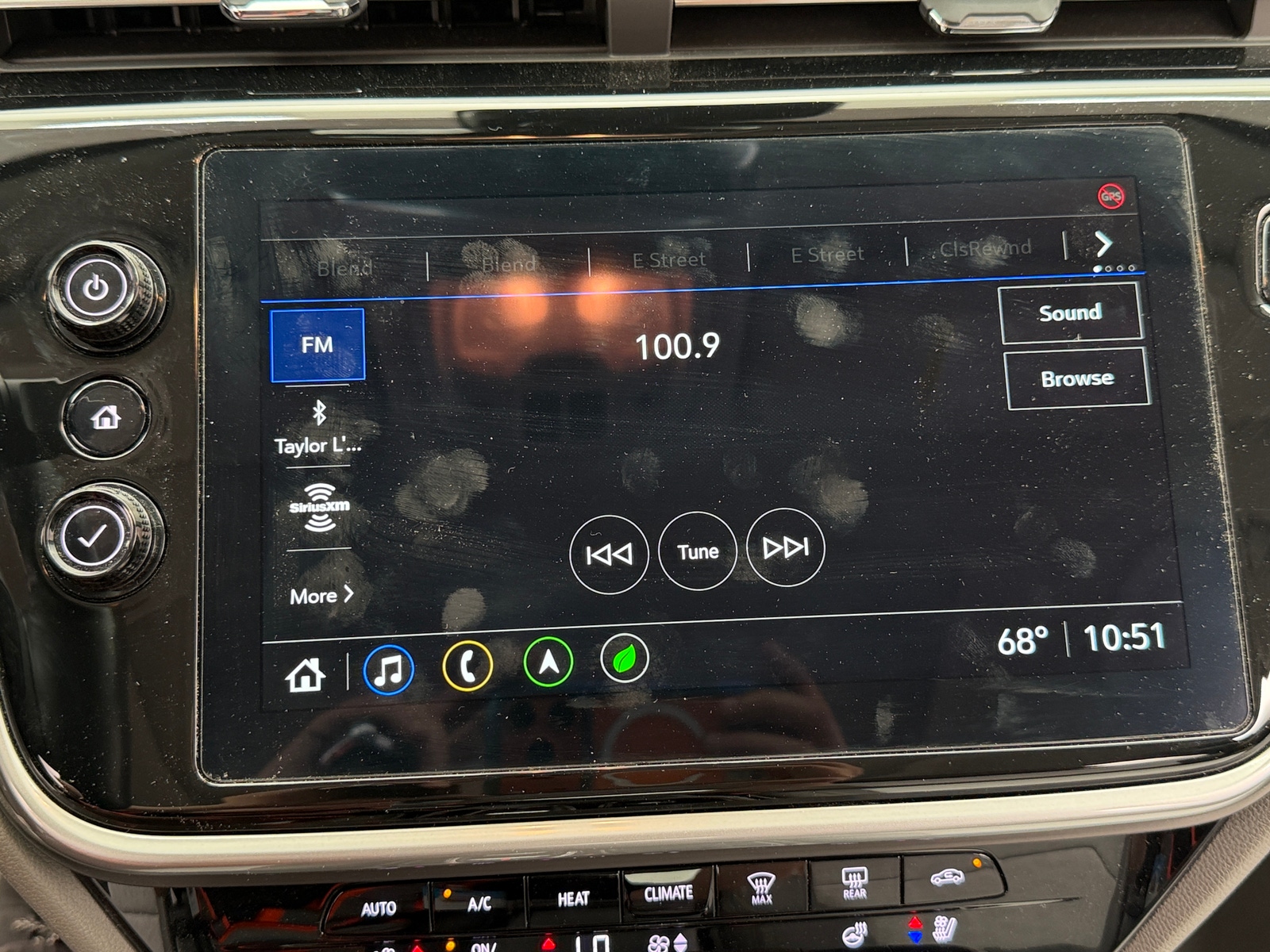 Thumbnail: 2023 Chevrolet Bolt EUV - 3