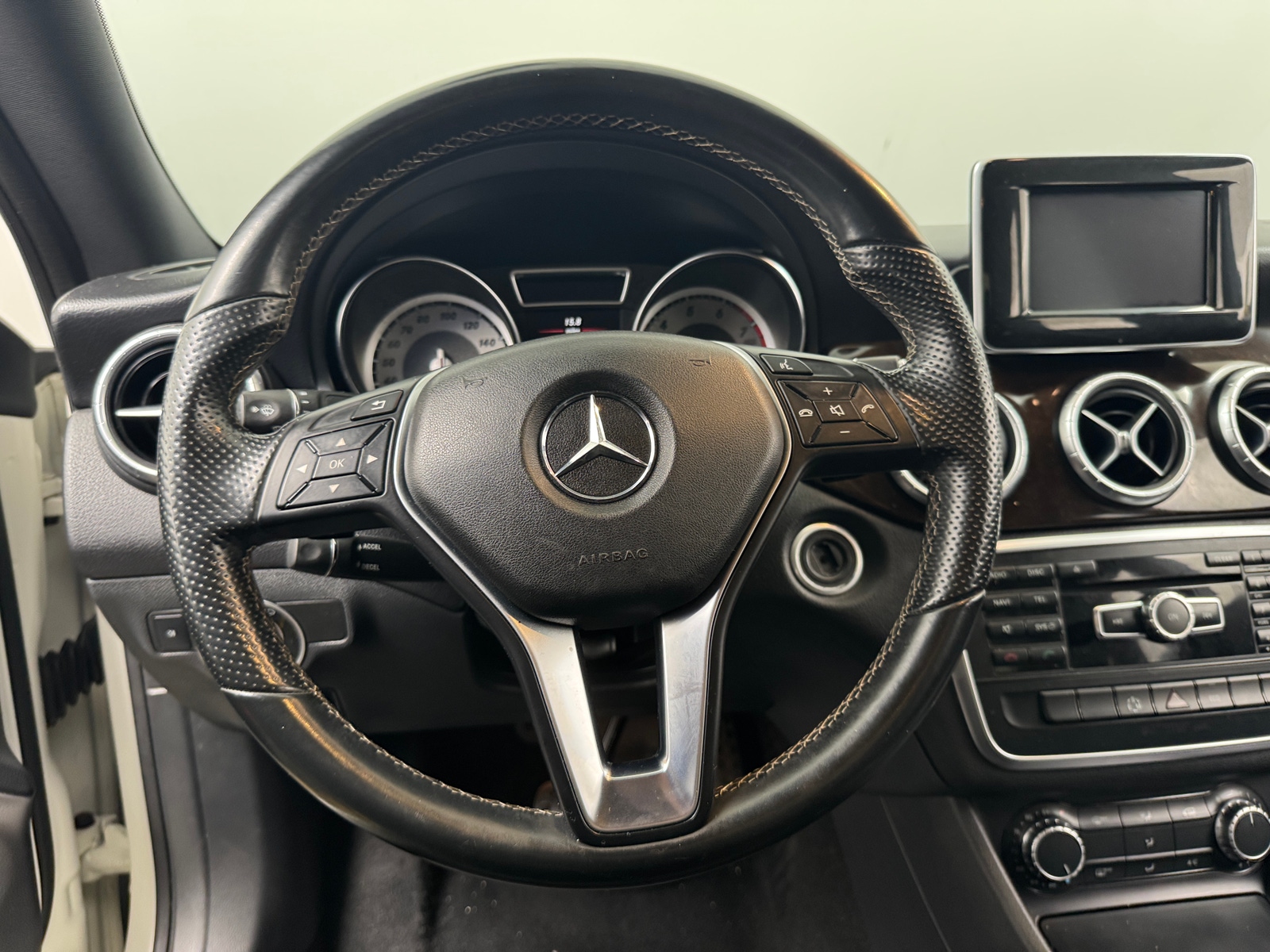 Thumbnail: 2014 Mercedes-Benz CLA - 4