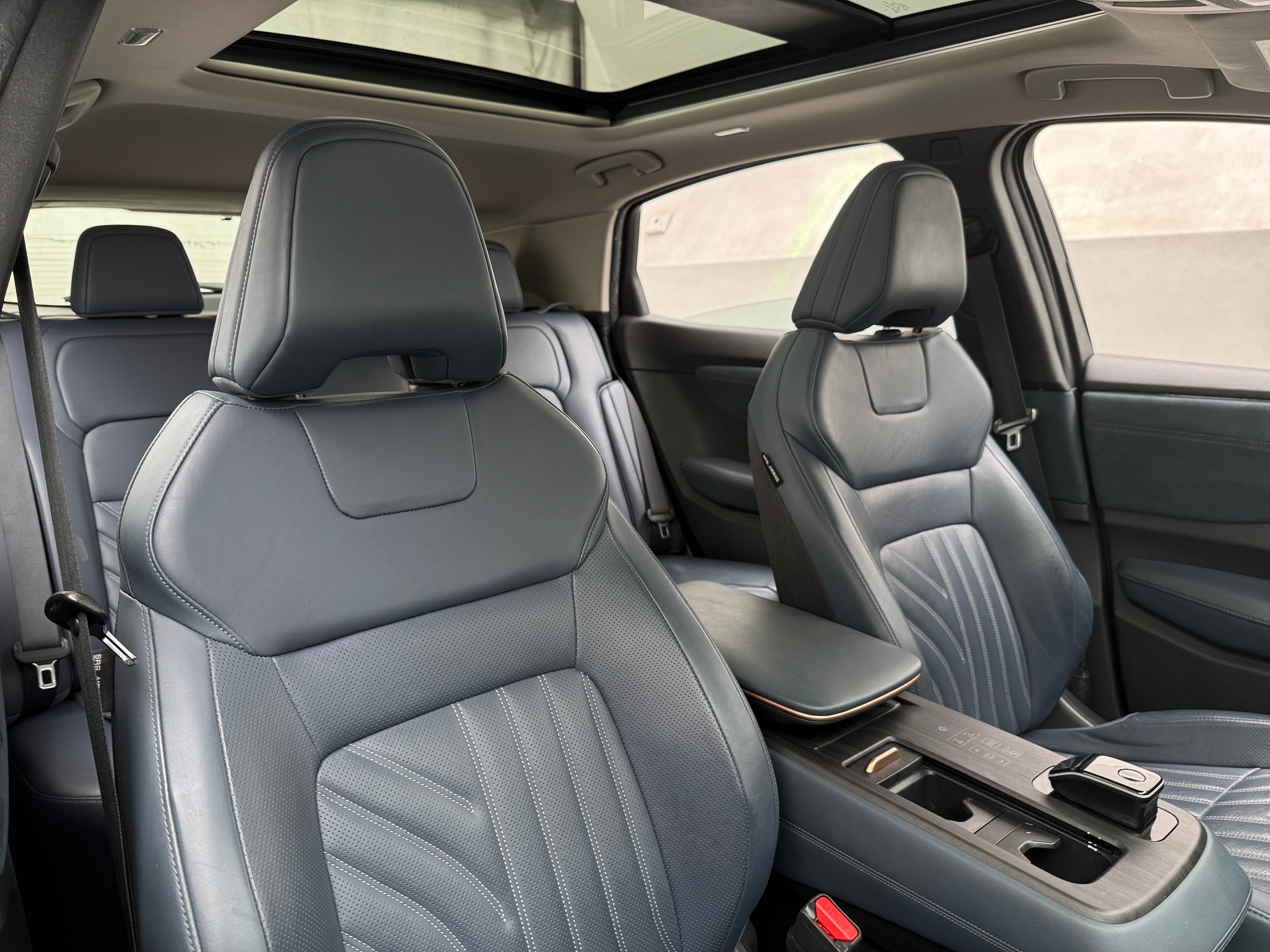 2023 Nissan Ariya Platinum+
