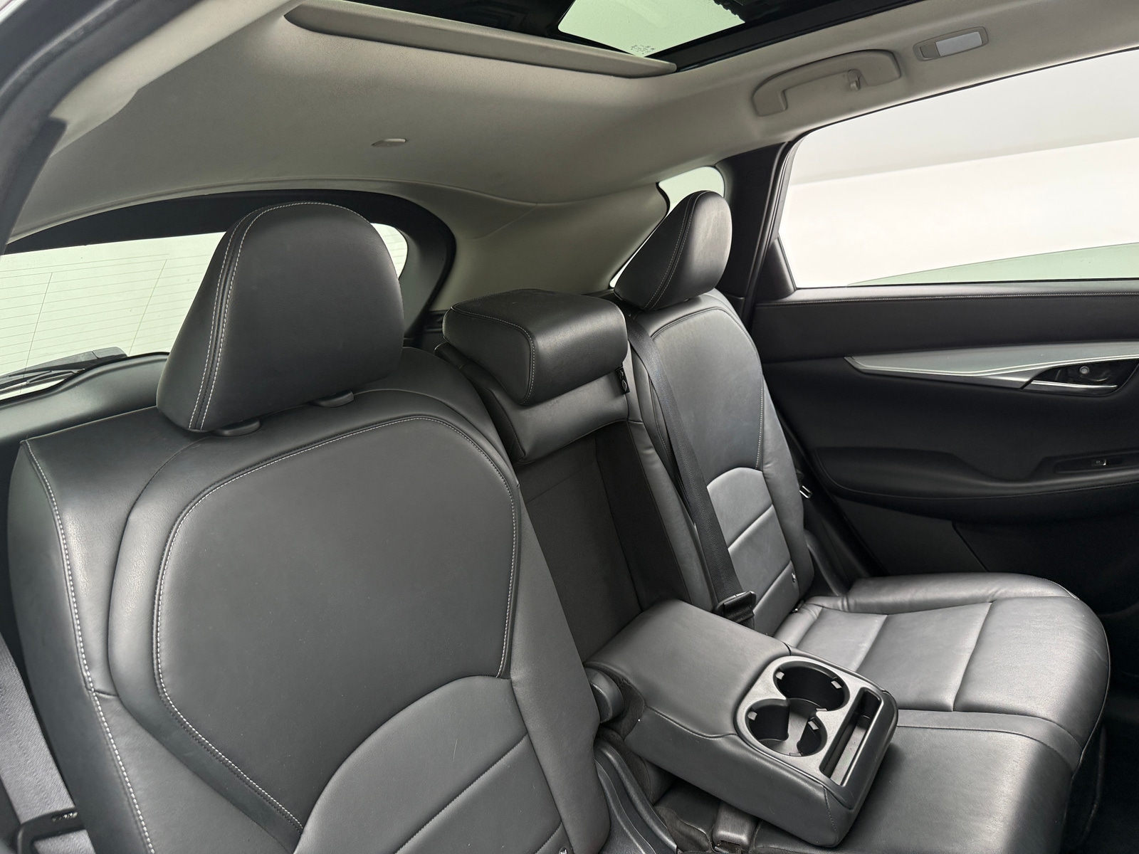 Thumbnail: 2019 INFINITI QX50 - 6