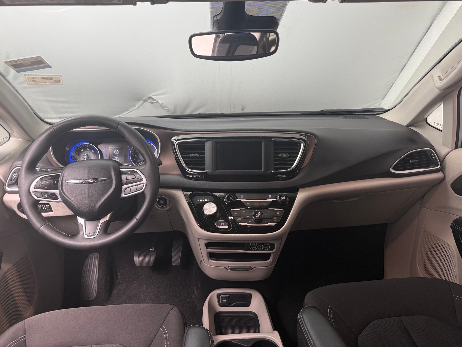 Thumbnail: 2024 Chrysler Voyager - 3
