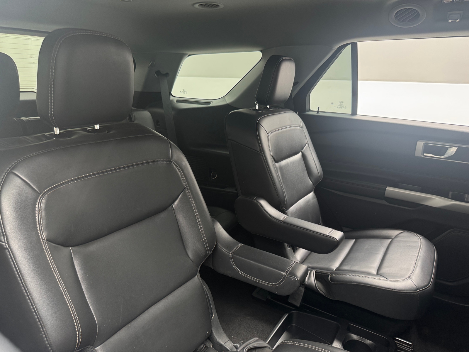 Thumbnail: 2021 Ford Explorer - 5