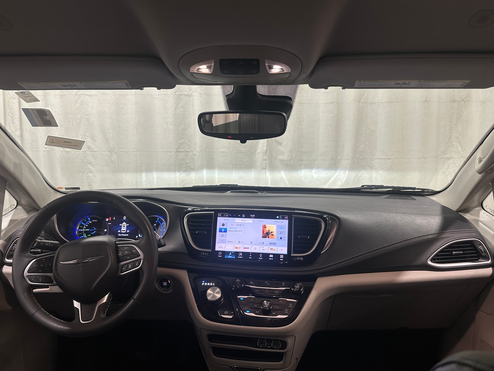 Thumbnail: 2024 Chrysler Pacifica - 2