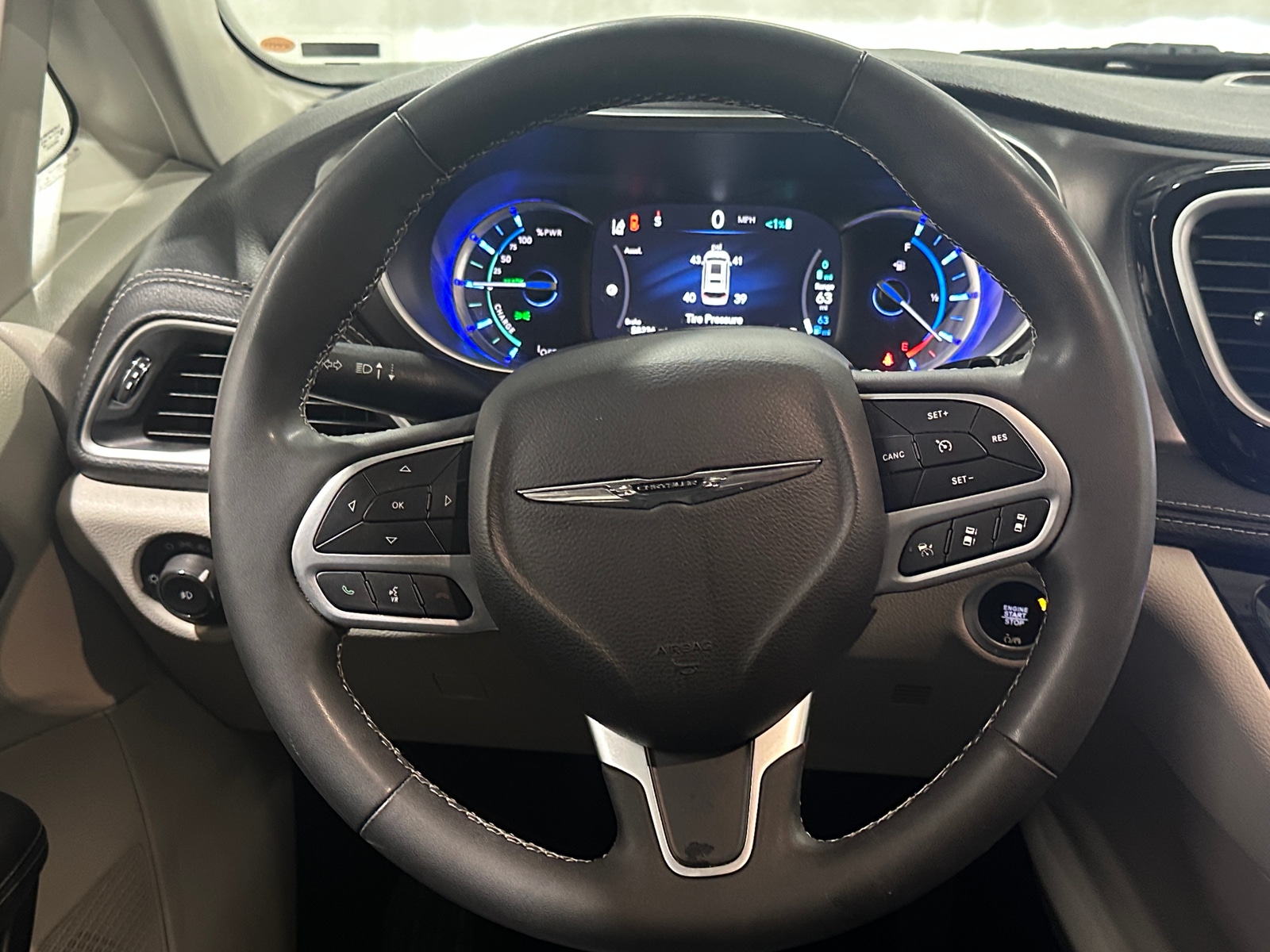Thumbnail: 2024 Chrysler Pacifica - 4