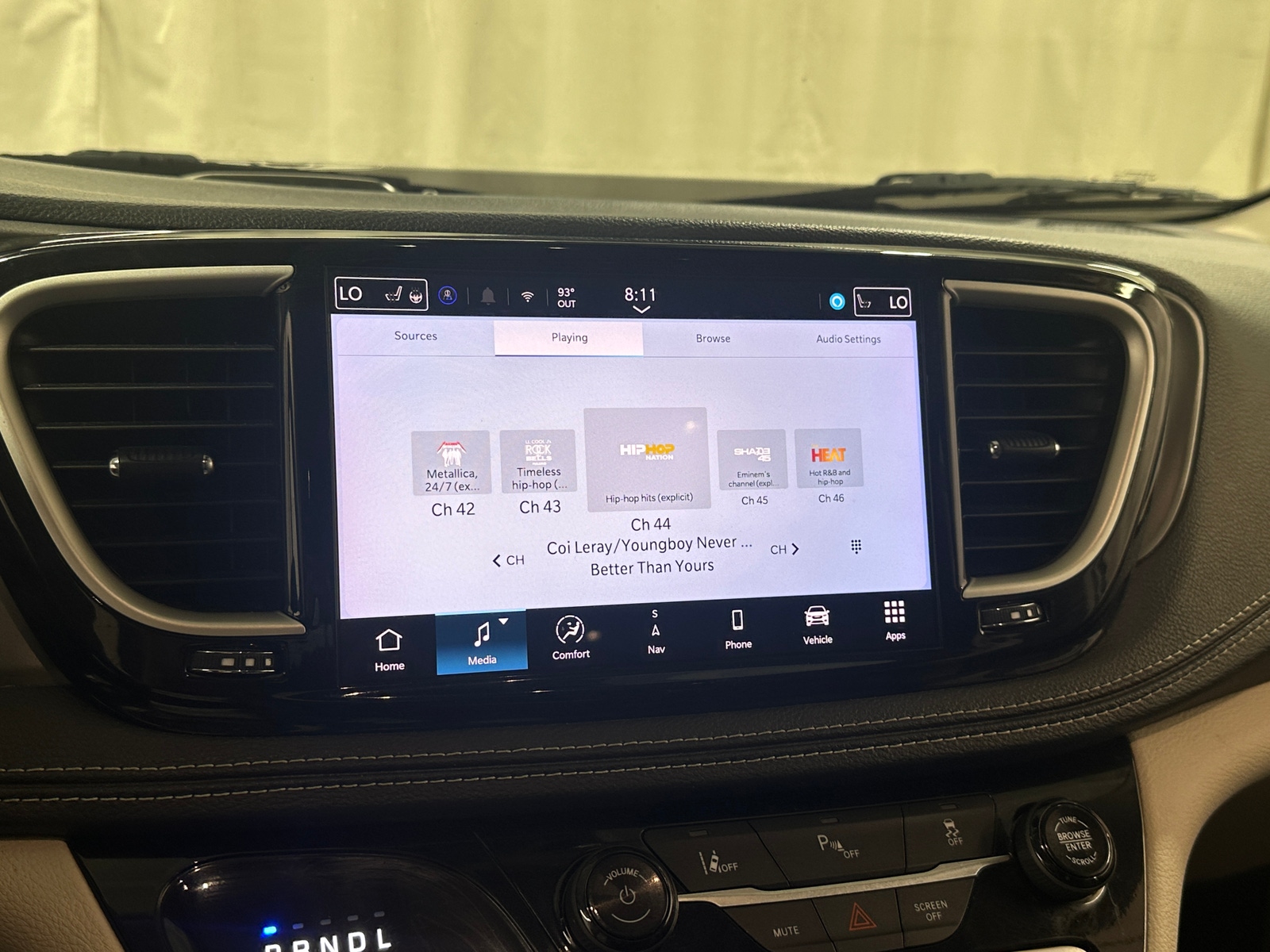 Thumbnail: 2024 Chrysler Pacifica - 3