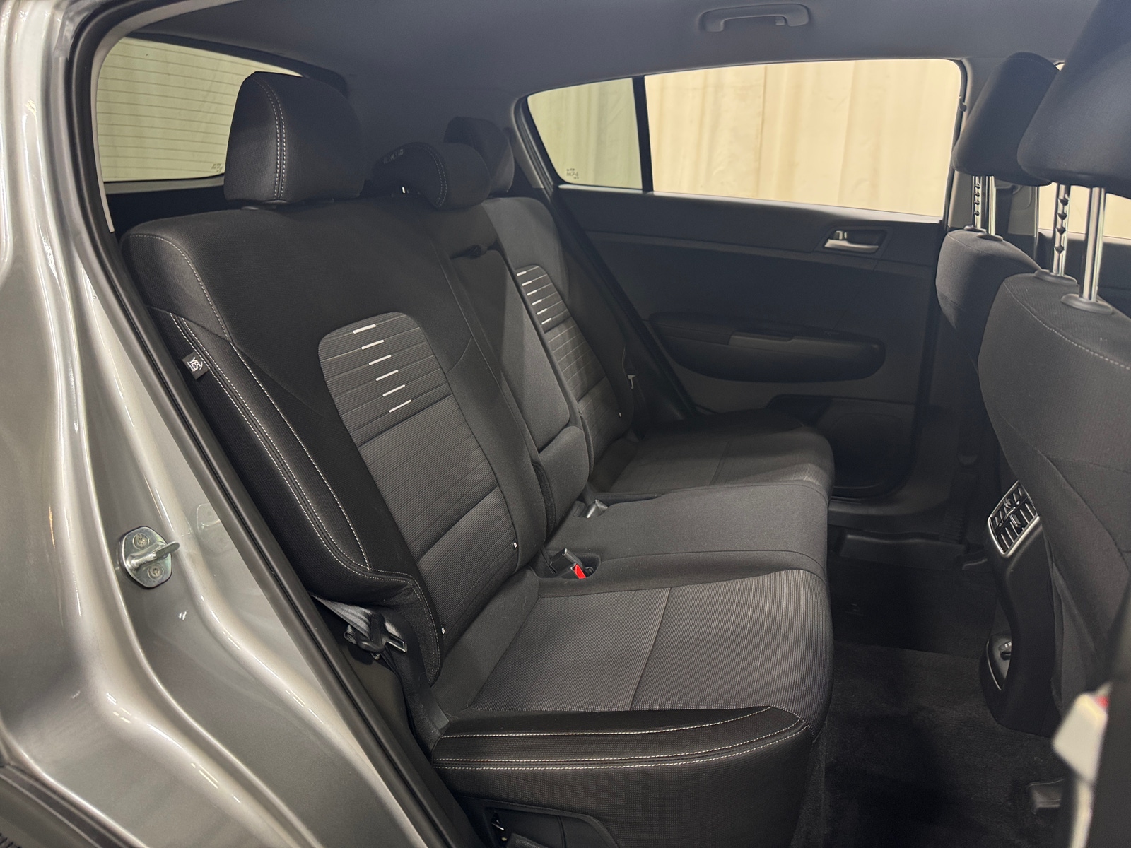 Thumbnail: 2022 Kia Sportage - 6