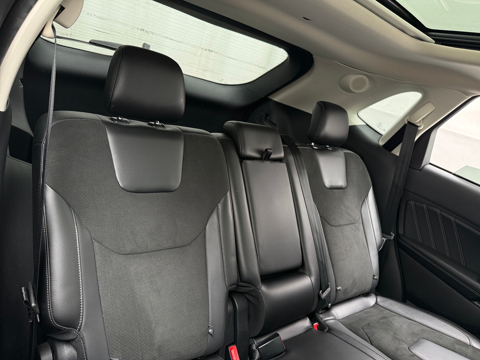 Thumbnail: 2017 Ford Edge - 5