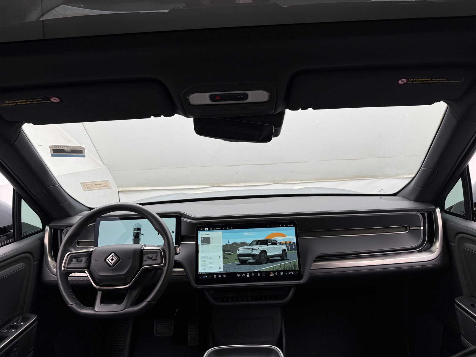 Thumbnail: 2025 Rivian R1T - 2