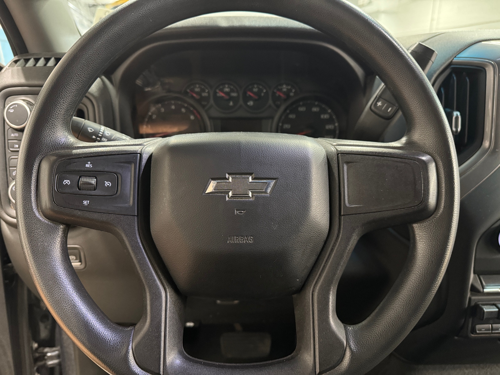 Thumbnail: 2021 Chevrolet Silverado 1500 - 5