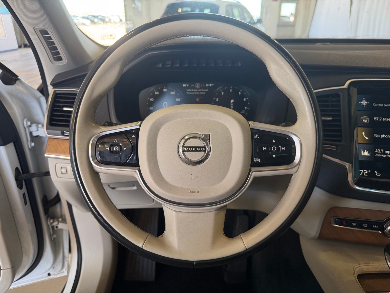 Thumbnail: 2021 Volvo XC90 - 4